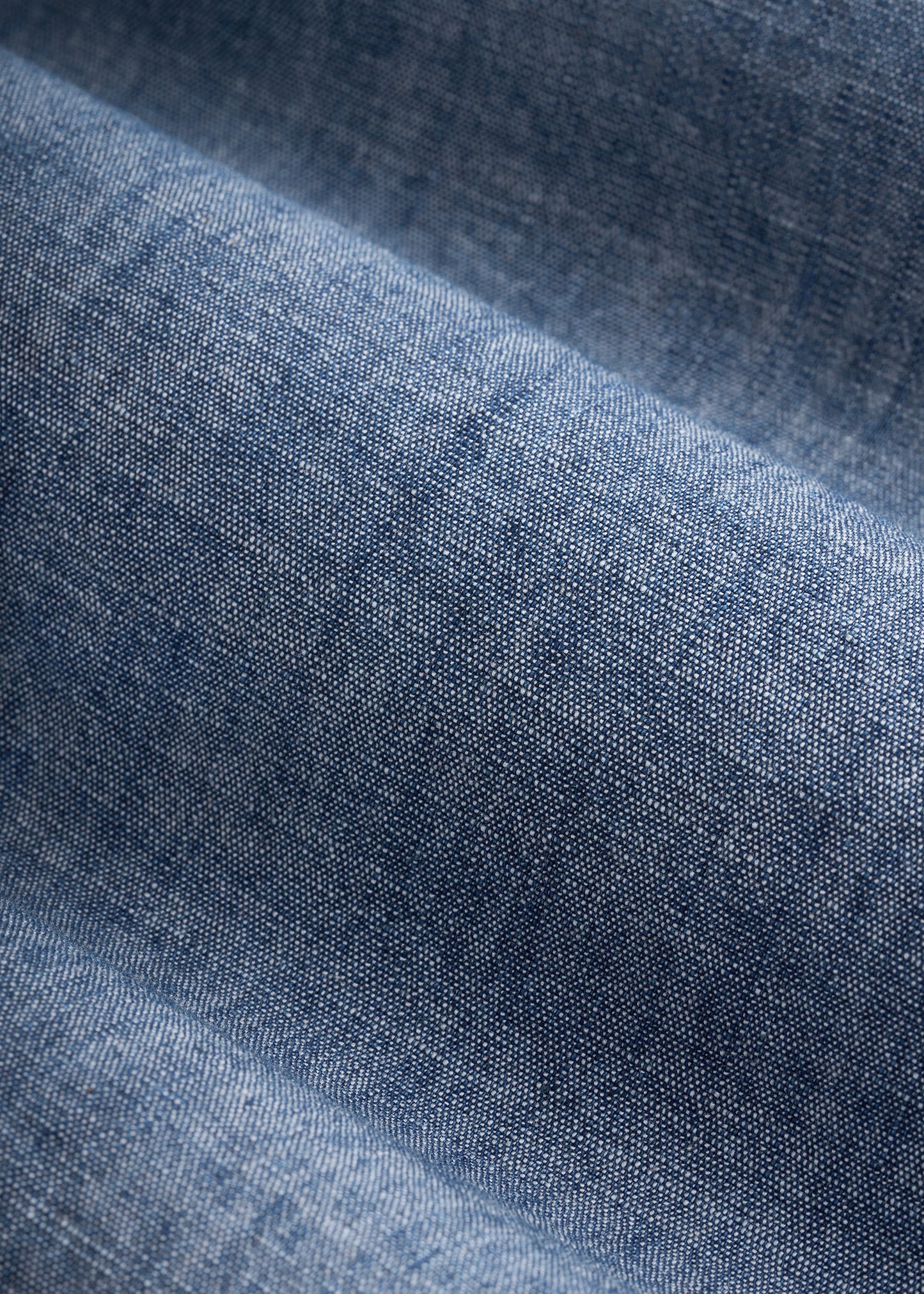 American Tall Men Short Sleeve Chambray Shirt for Tall Men in Mid Blue Chambray