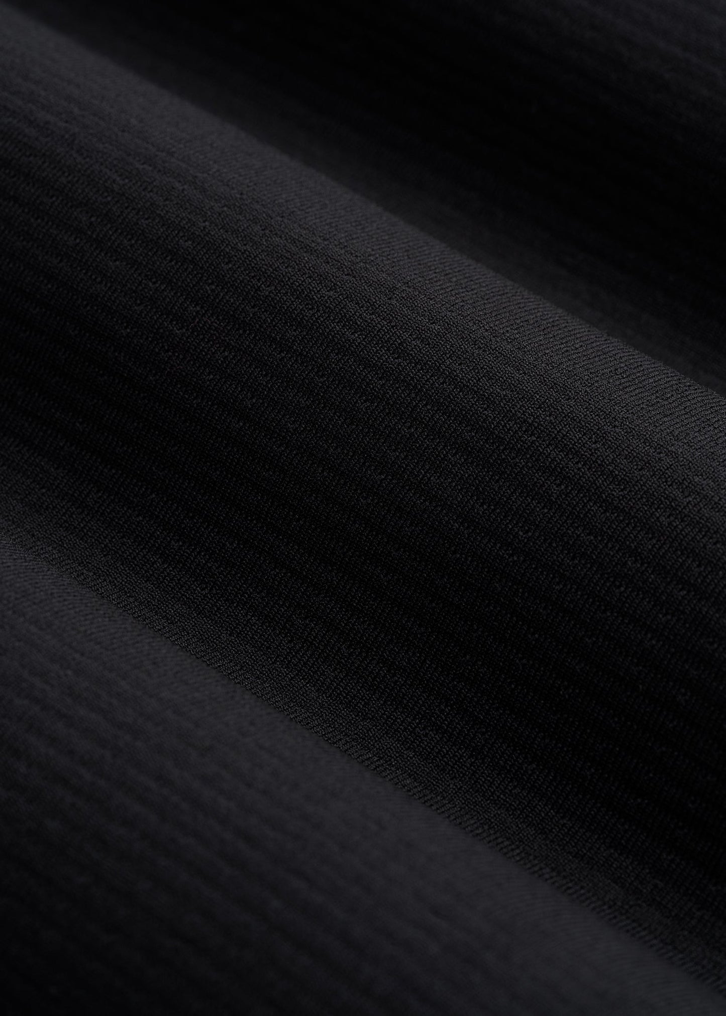 American Tall Men Vented Training Top for Tall Men in Black