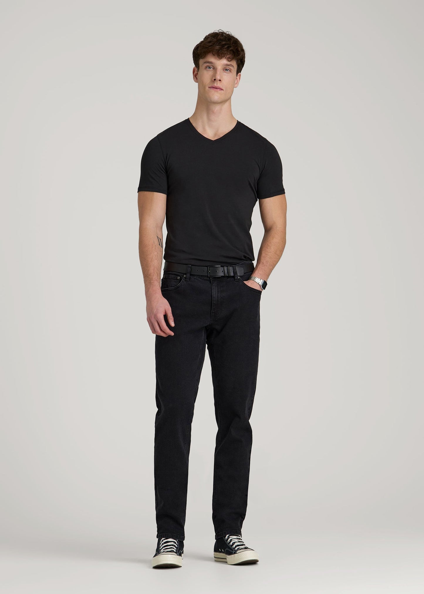 American Tall Men The Essential Slim Fit V-Neck Tee for Tall Men in Black
