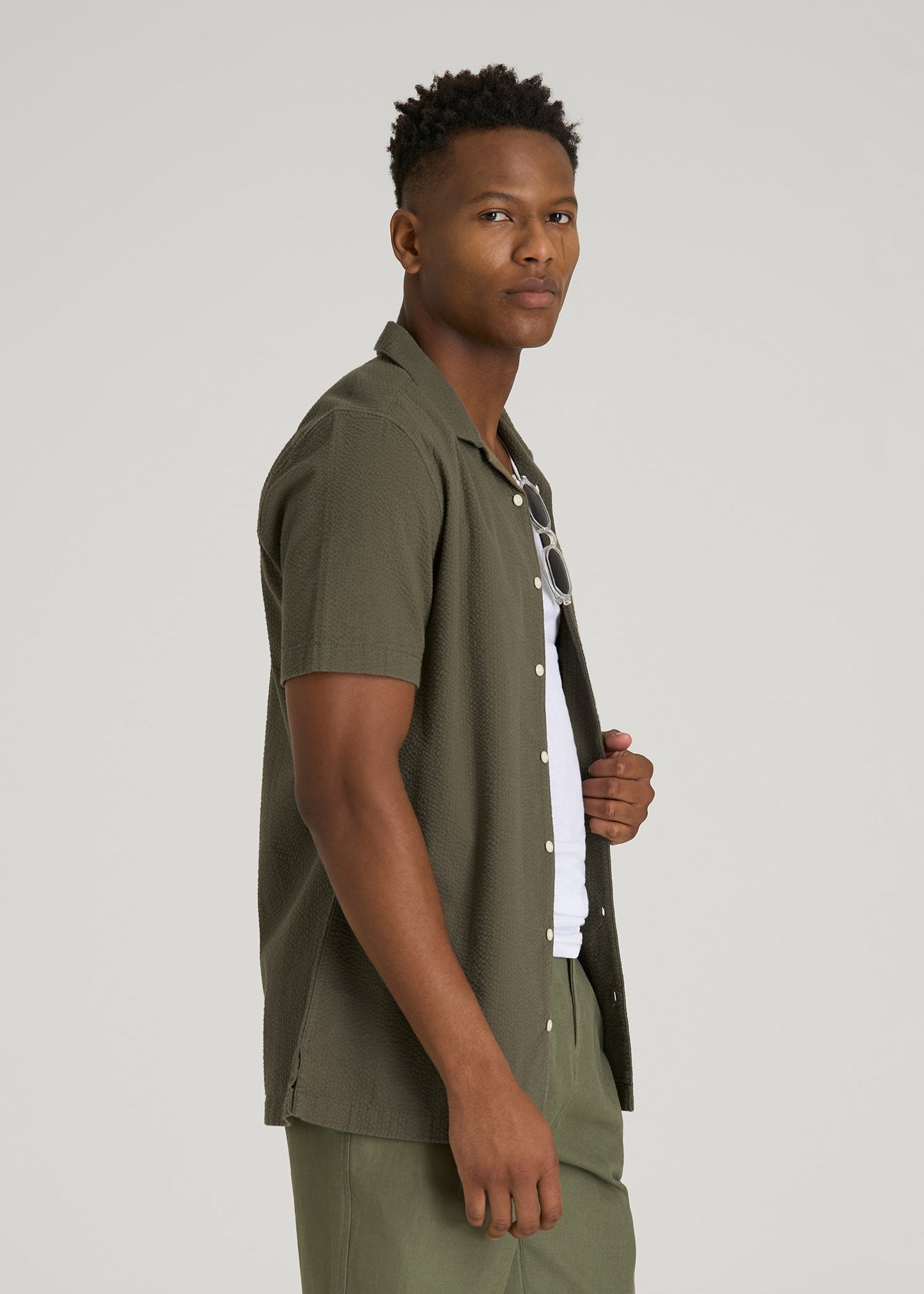 American Tall Men Seersucker Camp Collar Short Sleeve Shirt for Tall Men in Olive