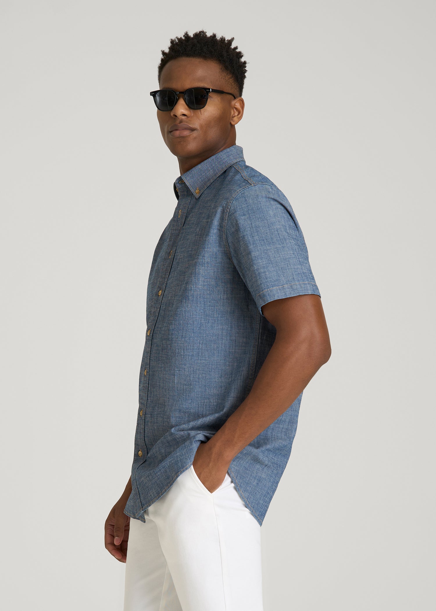 American Tall Men Short Sleeve Chambray Shirt for Tall Men in Mid Blue Chambray