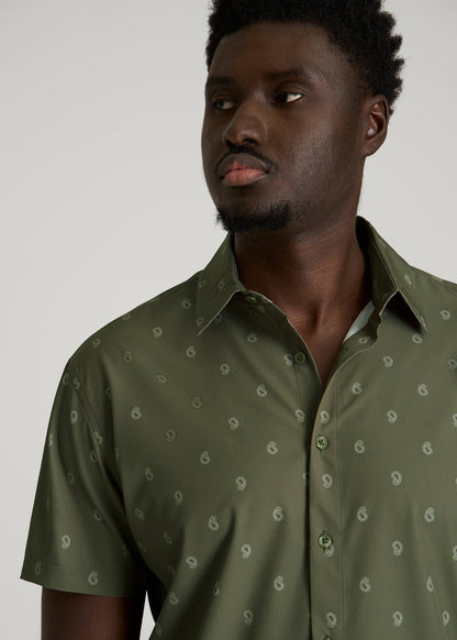 American Tall Men Short Sleeve Traveler Stretch Button Shirt for Tall Men in Olive Mini Paisley