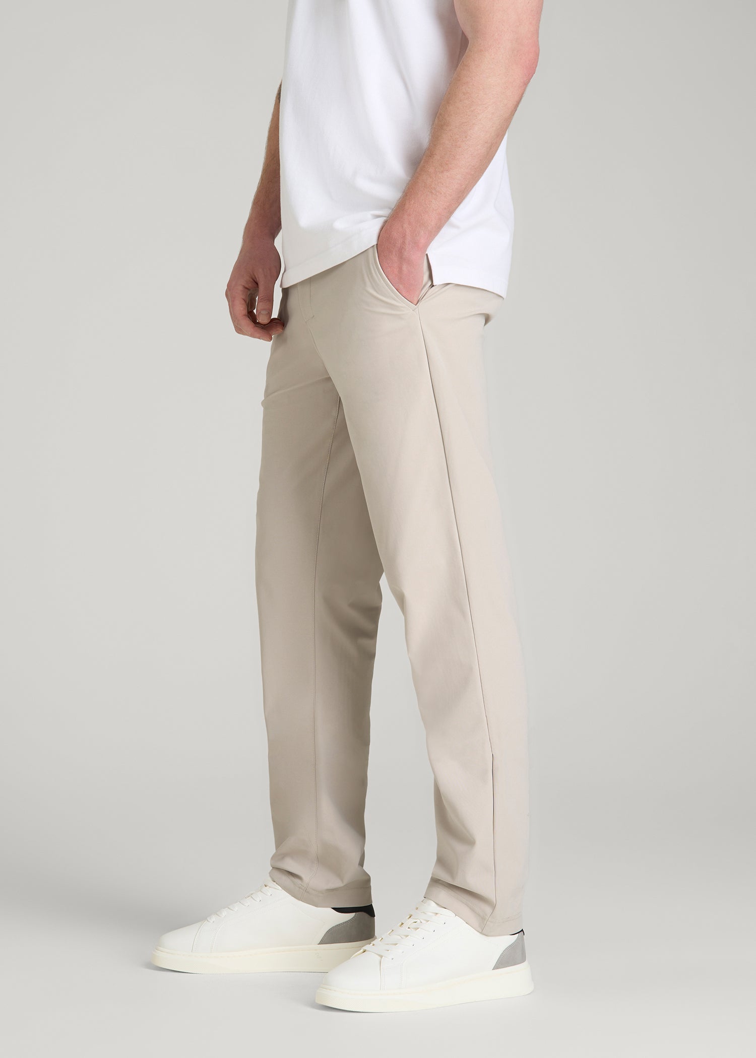 American Tall Men Traveler Chino 2.0 for Tall Men in Drywall Tan