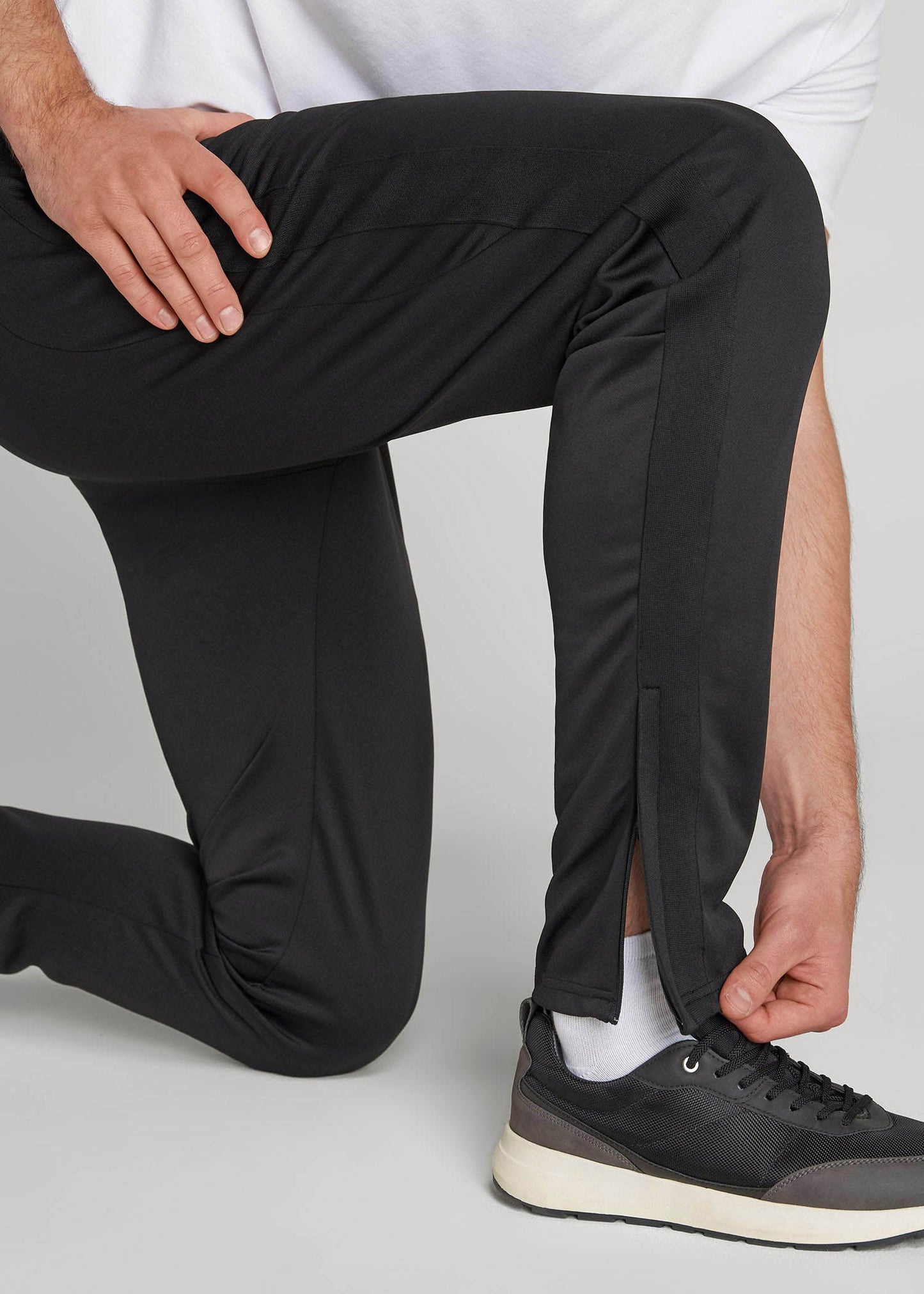 American Tall Men Athletic Stripe Pants for Tall Men in Black And Black