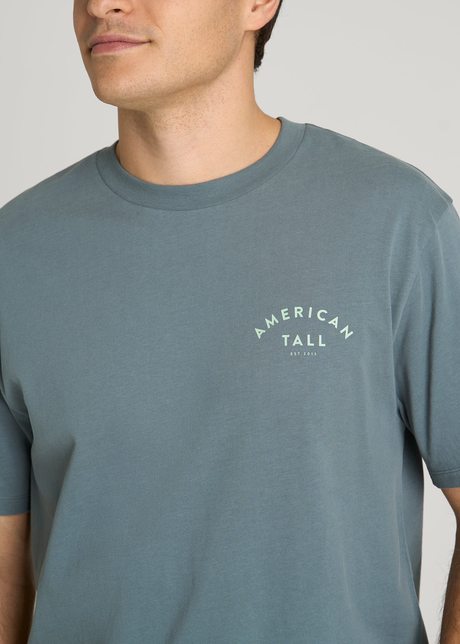 American Tall Men Giraffe Graphic Tee for Tall Men in Trooper