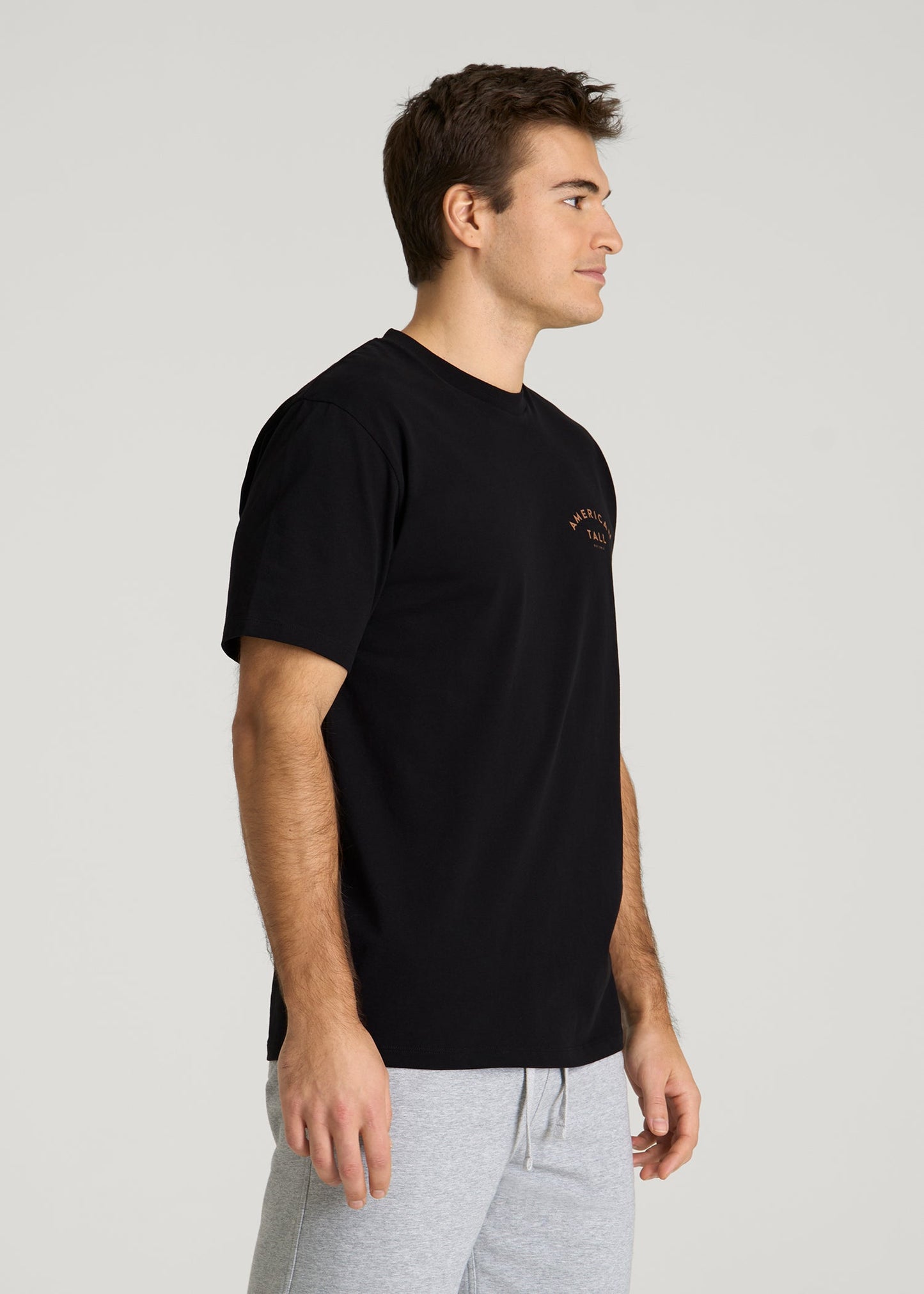 American Tall Men Giraffe Graphic Tee for Tall Men in Black
