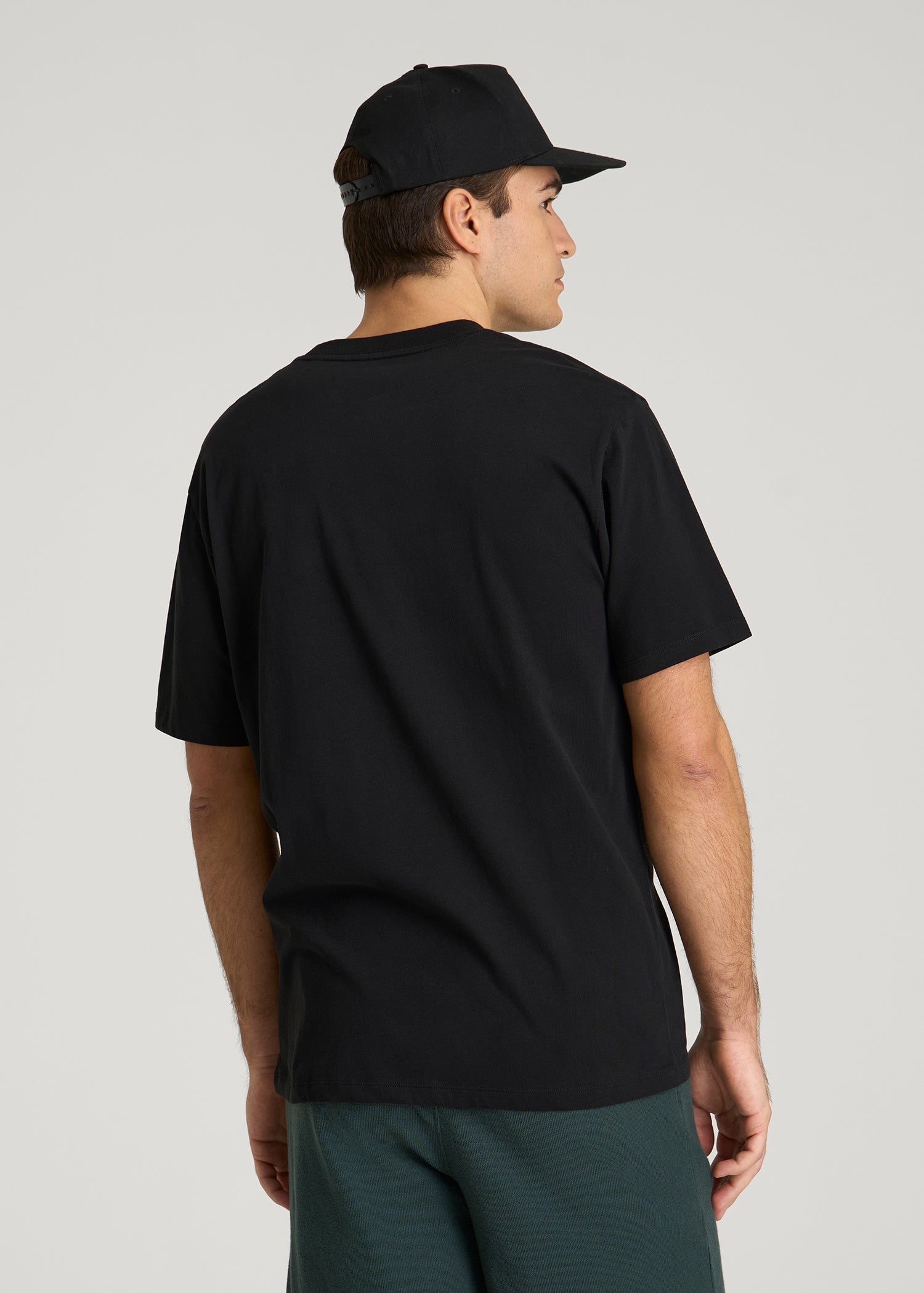 American Tall Men Crest Graphic Tee for Tall Men in Black