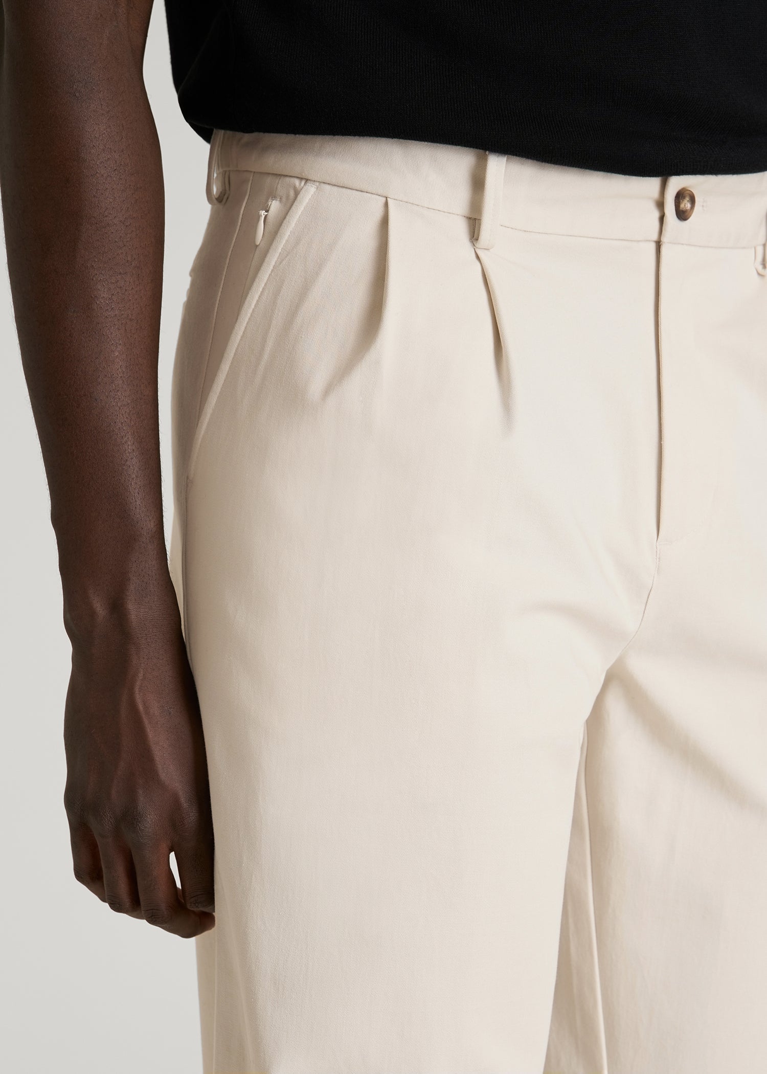 American Tall Men Stretch Commuter Pleated Chinos for Tall Men in White Sand
