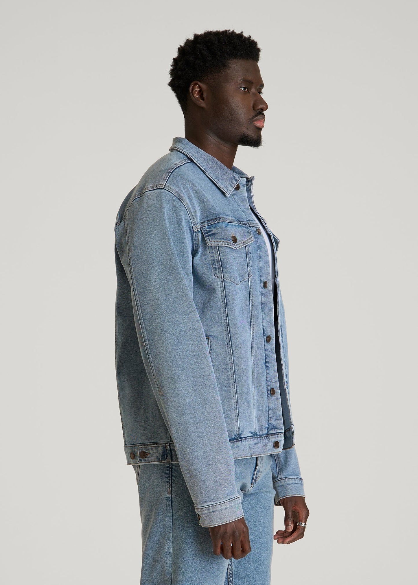 American Tall Men Classic Denim Jacket for Tall Men in Perfect Blue