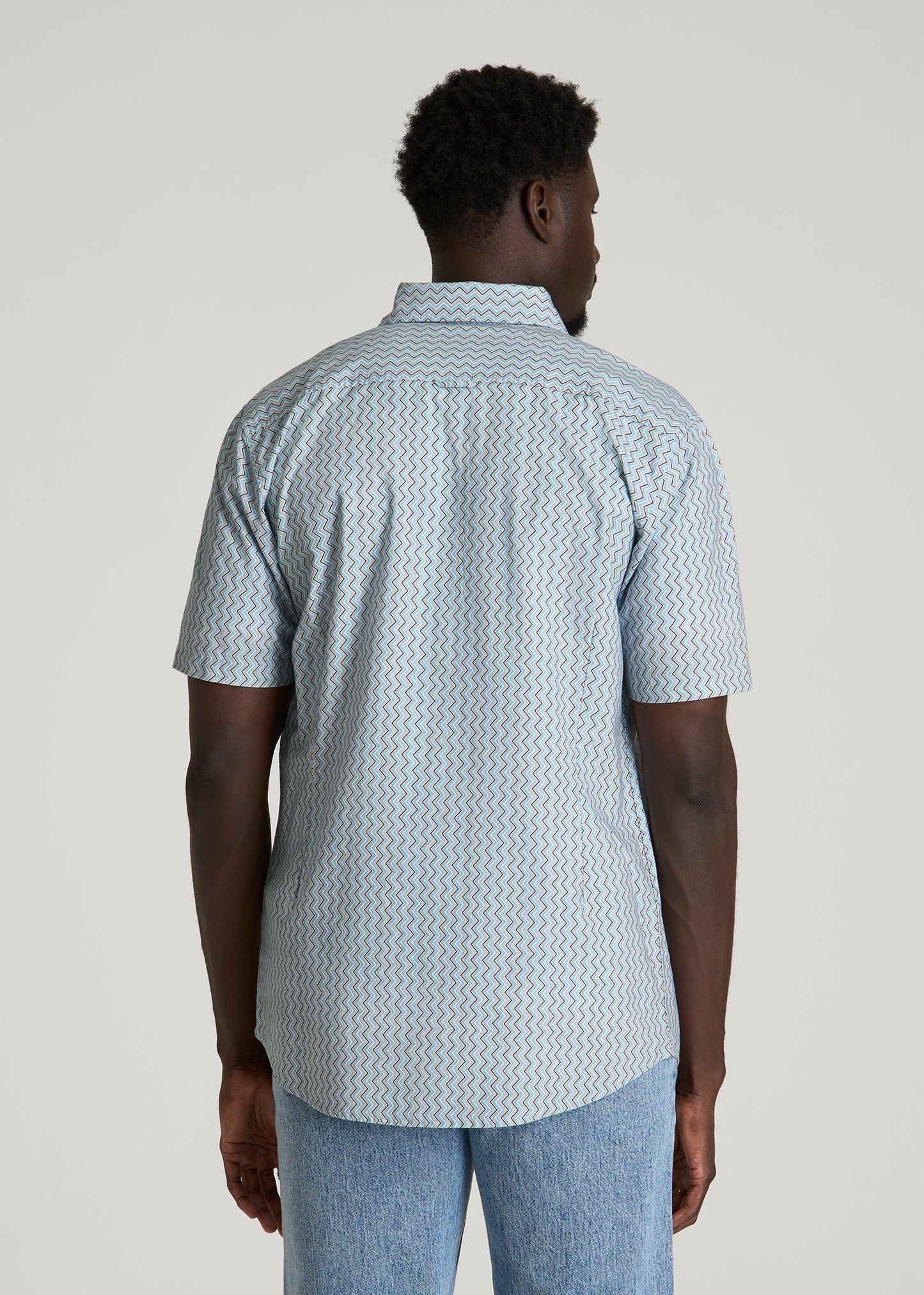 American Tall Men Short Sleeve Shirt for Tall Men in Ice Blue Abstract Stripe