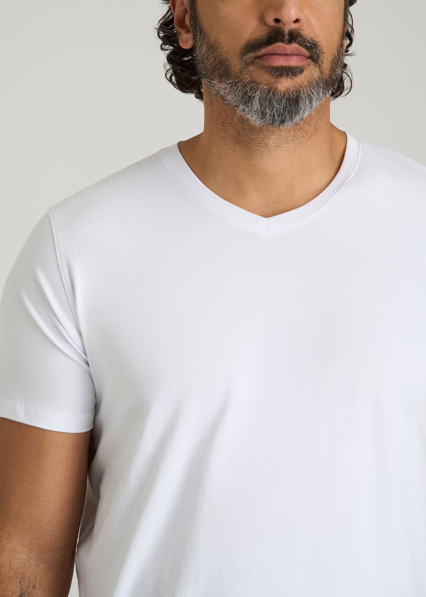 American Tall Men The Essential Modern Fit V-Neck Tee for Tall Men in White