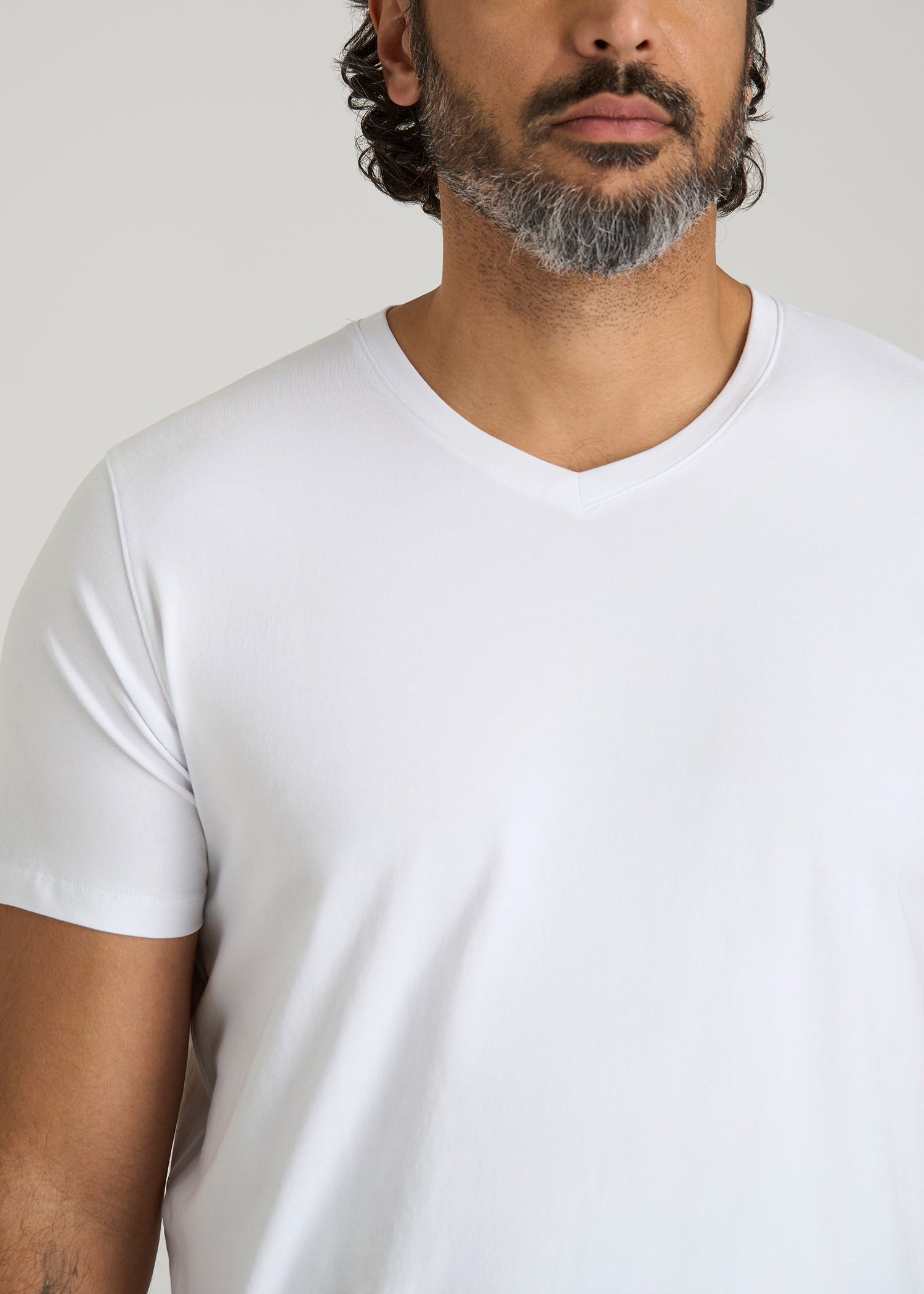 American Tall Men The Essential Modern Fit V-Neck Tee for Tall Men in White