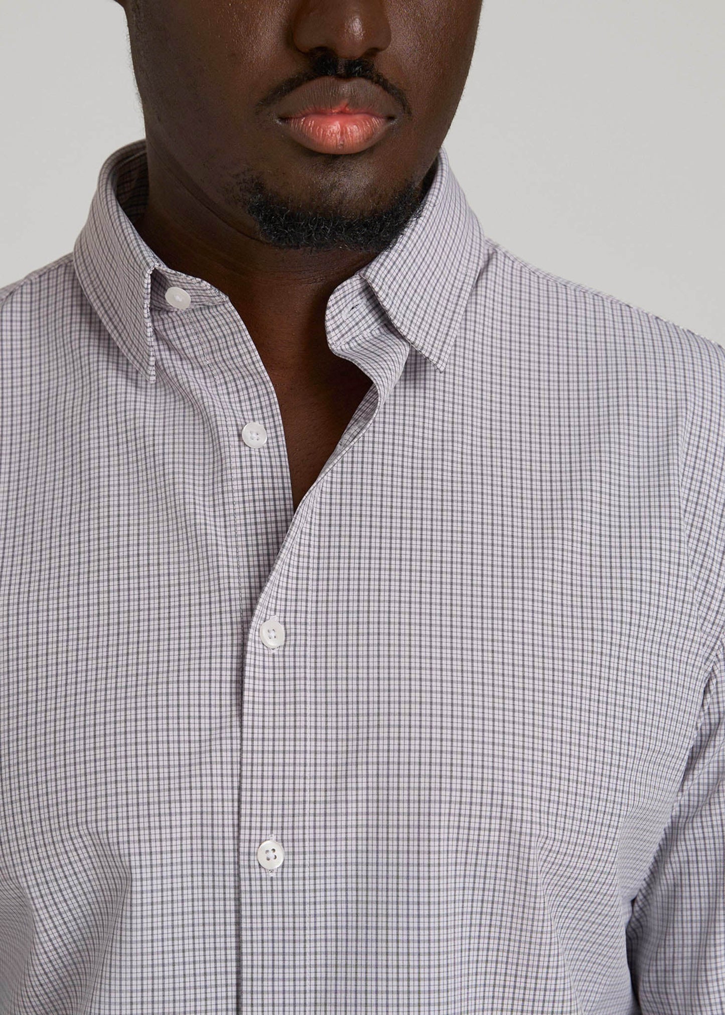 American Tall Men Traveler Stretch Dress Shirt in Grey Mini Plaid