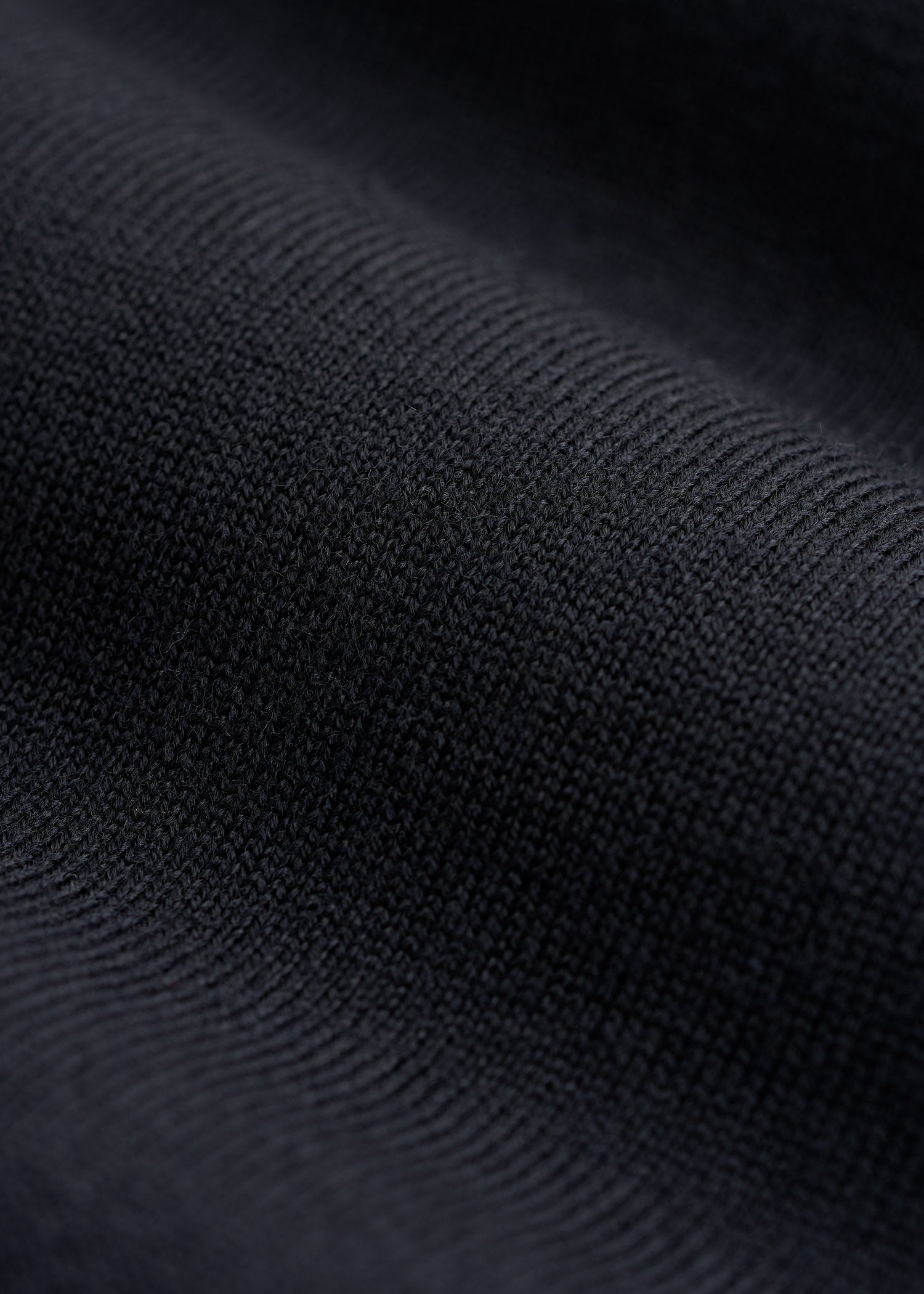 American Tall Men Merino Wool Crewneck Tip Sweater for Tall Men in Black