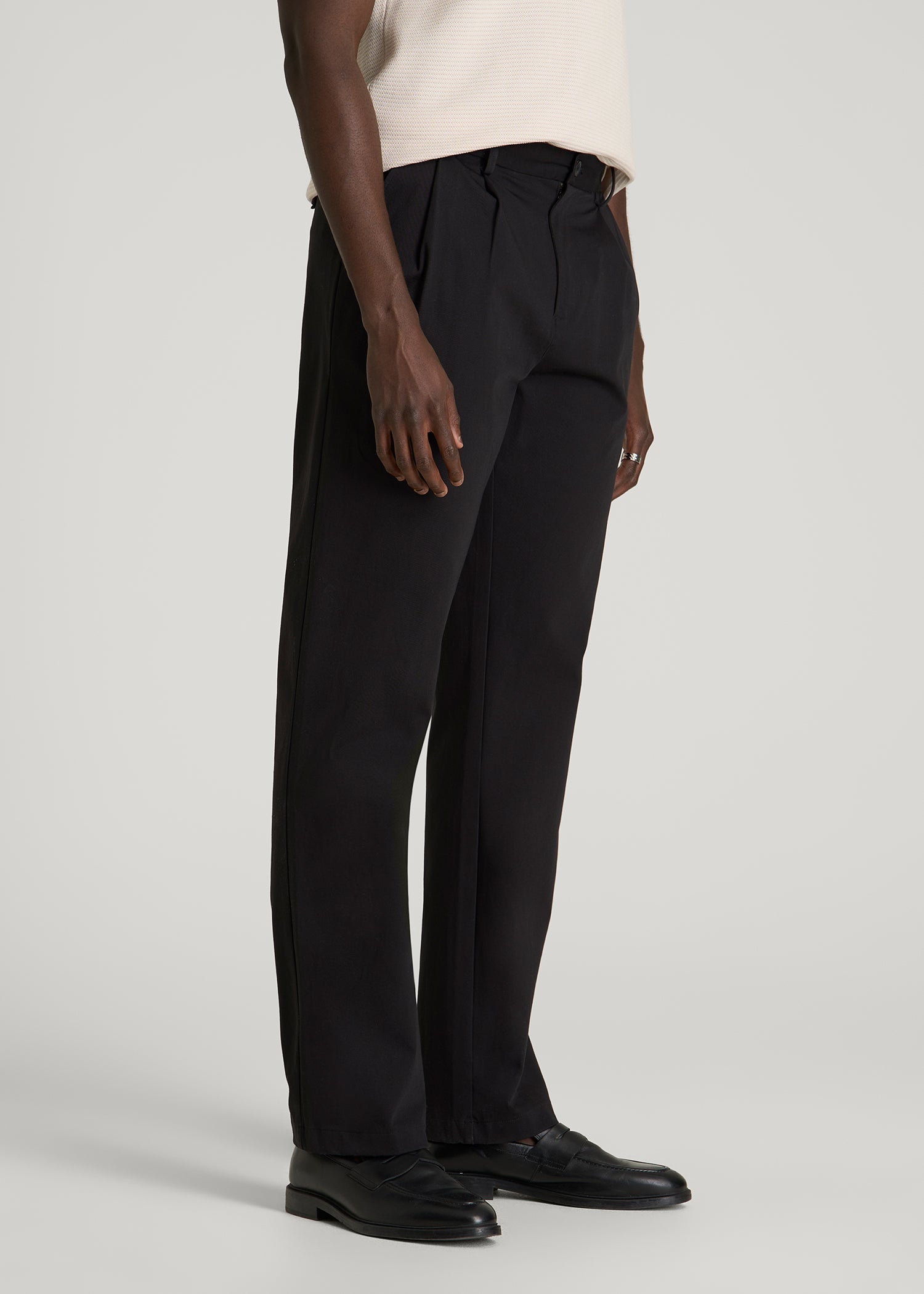 American Tall Men Stretch Commuter Pleated Chinos for Tall Men in Black