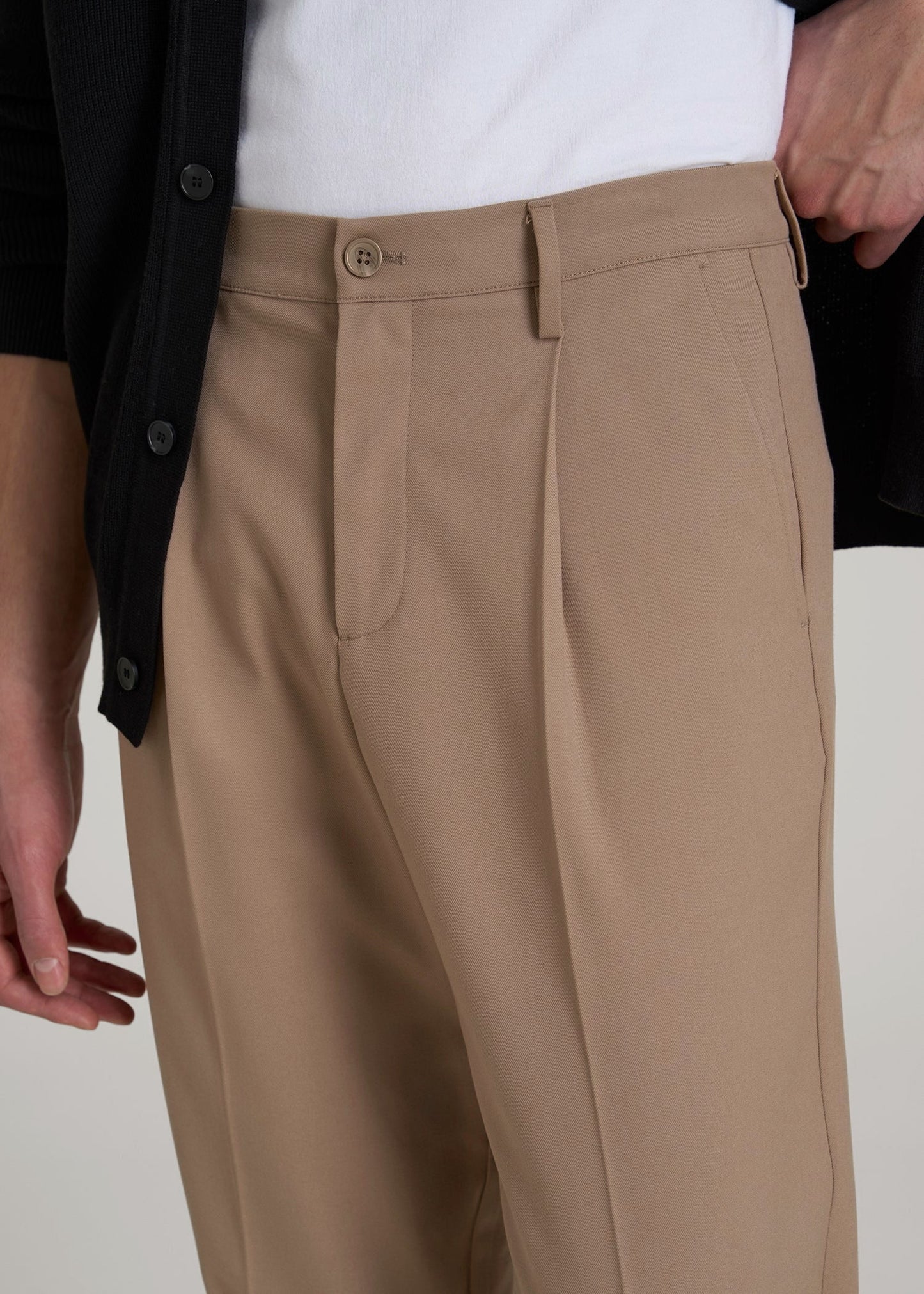 American Tall Men Relaxed Pleated Trousers for Tall Men in Dark Sand