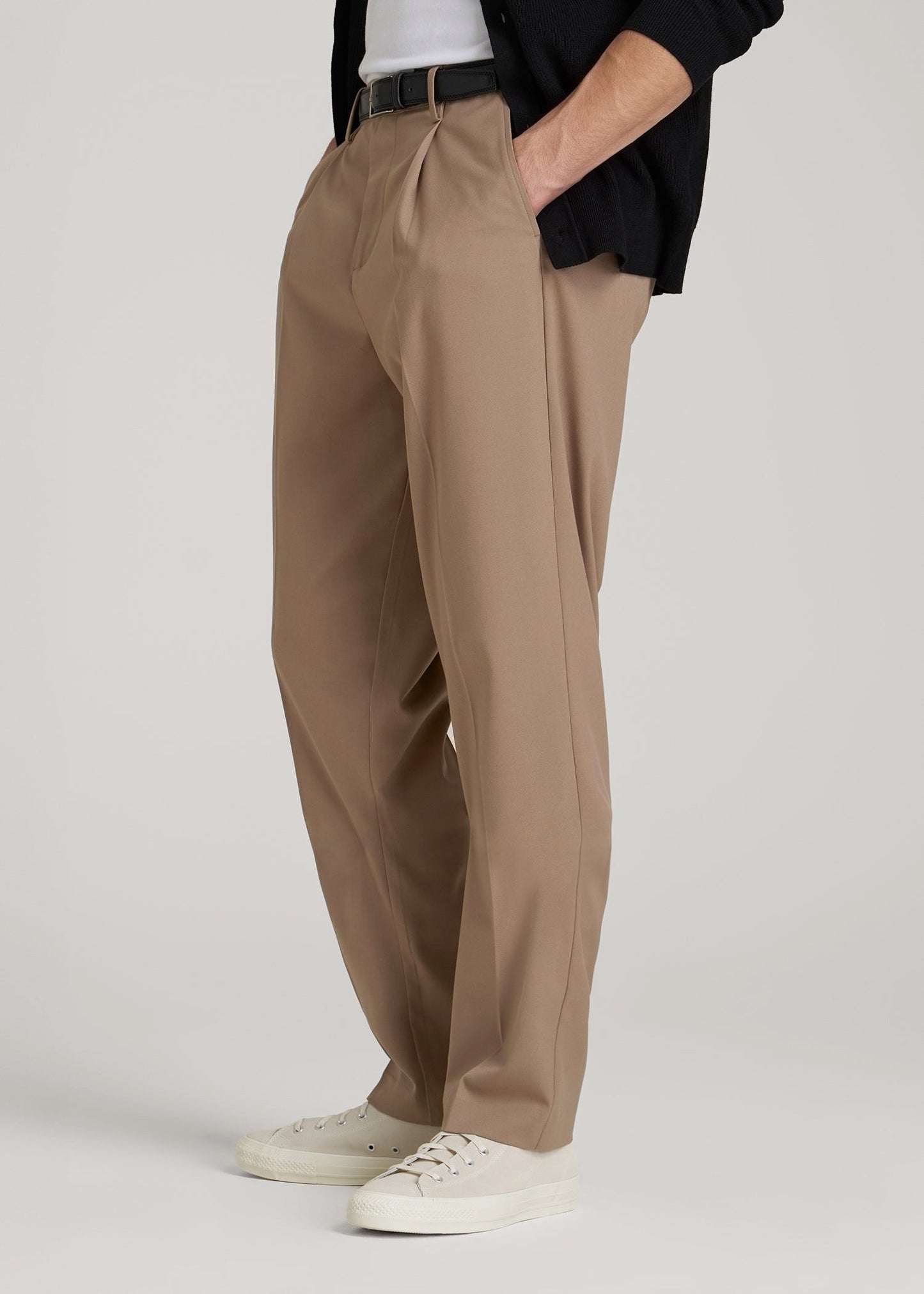 American Tall Men Relaxed Pleated Trousers for Tall Men in Dark Sand
