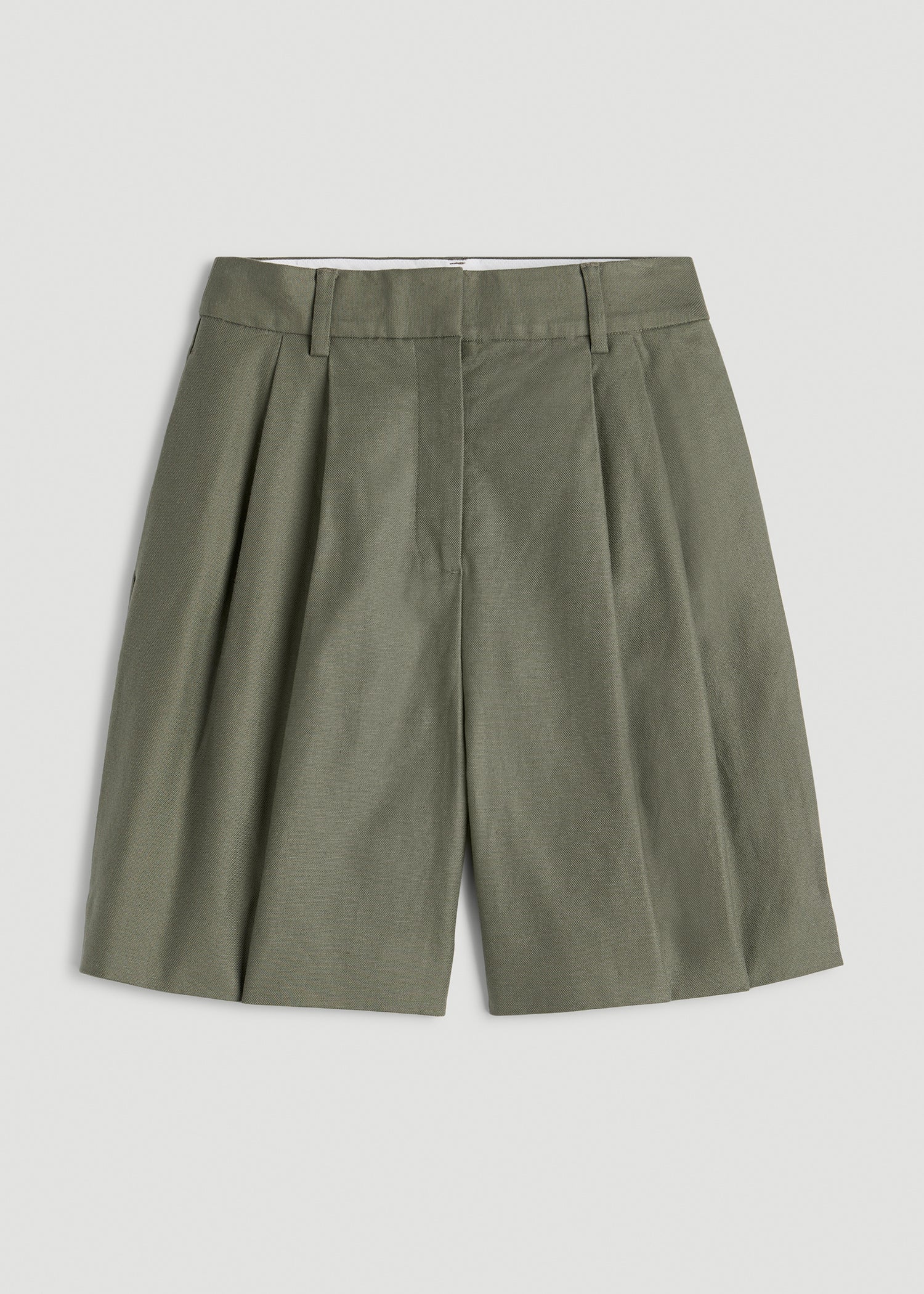 American Tall Women Stretch Cotton Linen Blend Pleated Shorts for Tall Women in Olive