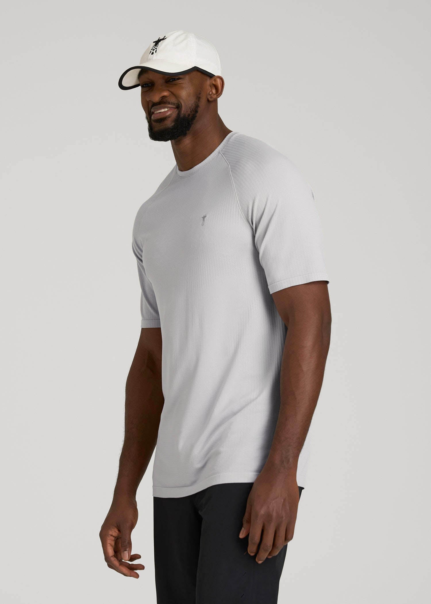 American Tall Men Vented Training Top for Tall Men in Silver Drop