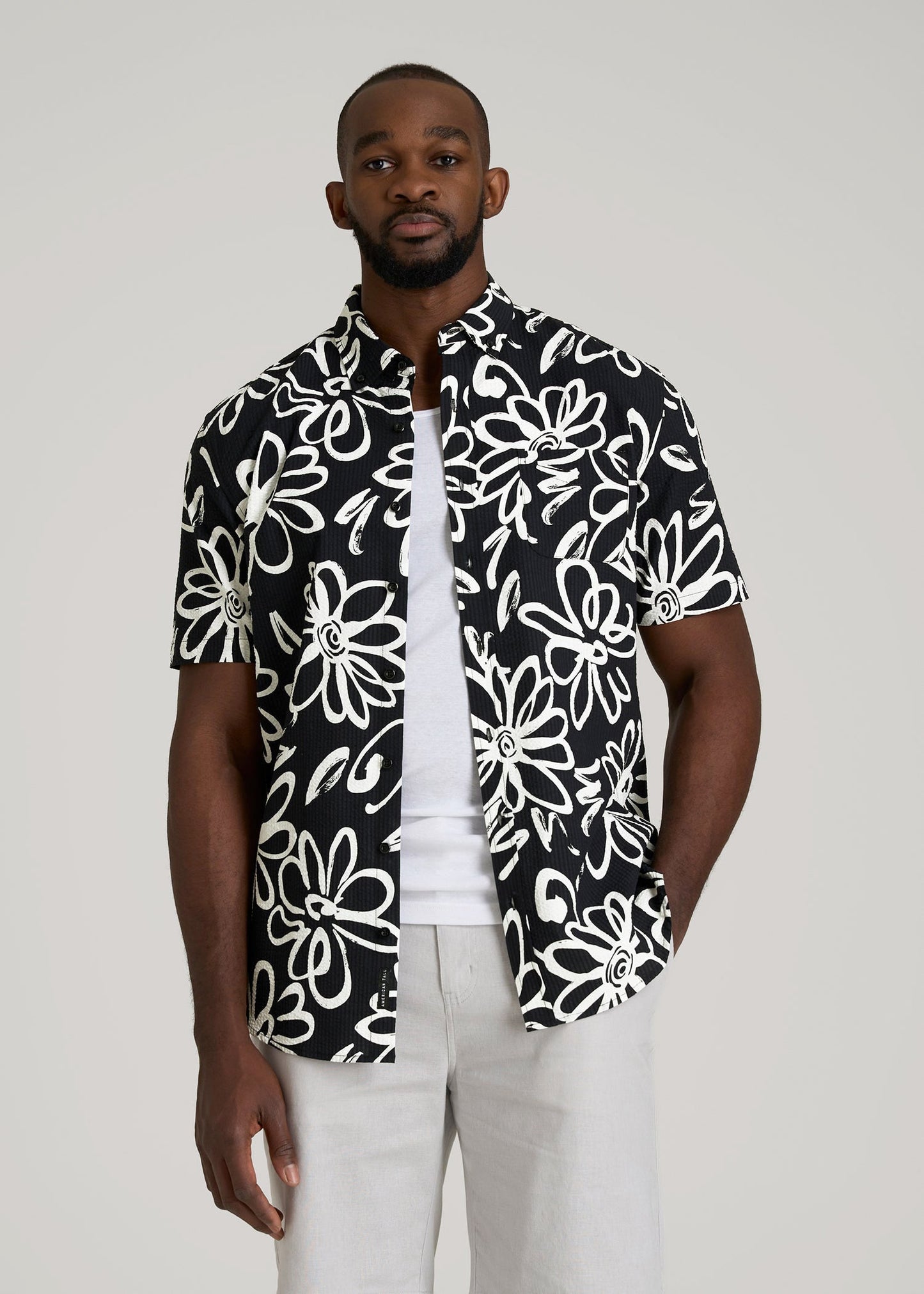 American Tall Men Seersucker Short Sleeve Shirt for Tall Men in Black and White Floral