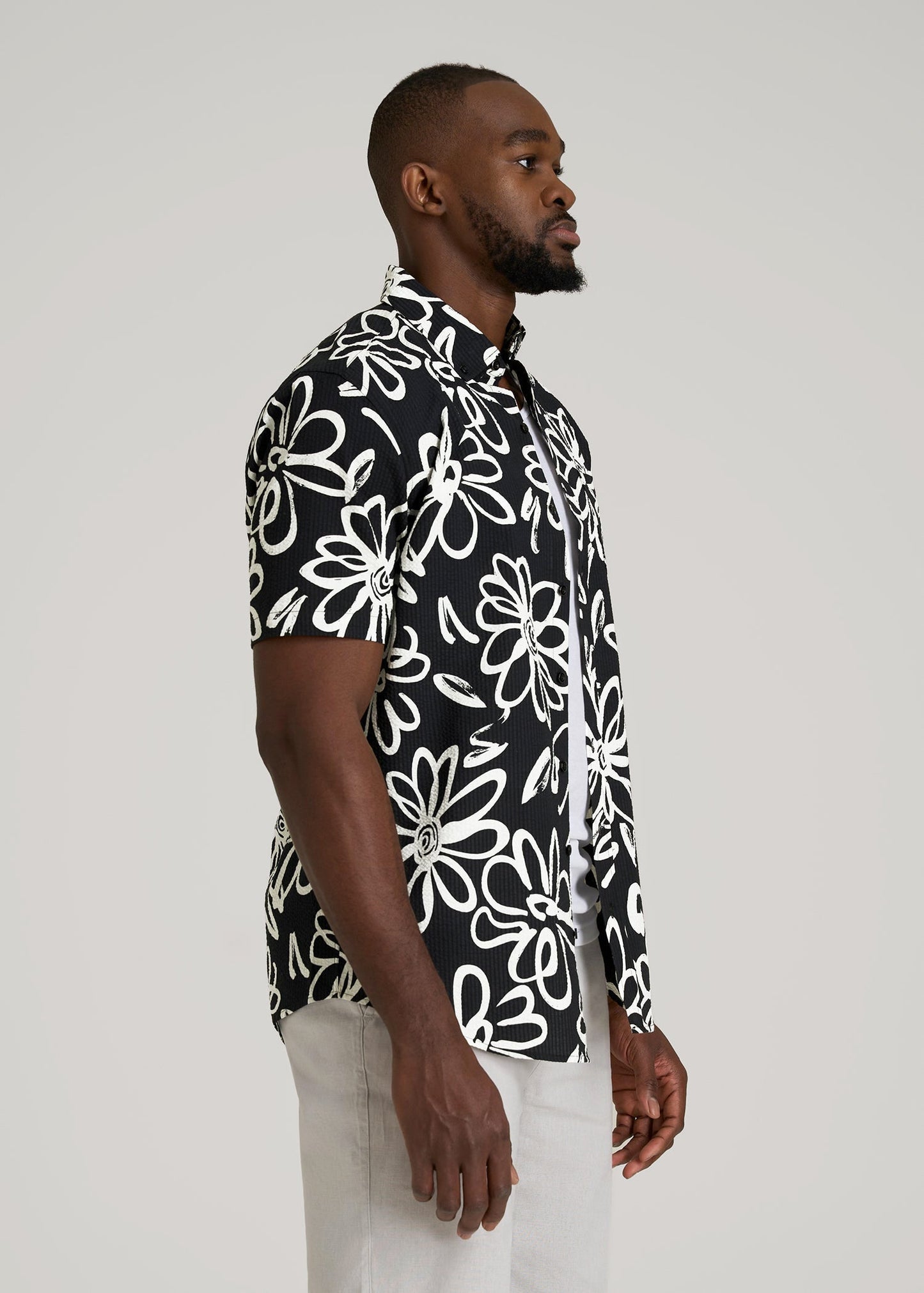 American Tall Men Seersucker Short Sleeve Shirt for Tall Men in Black and White Floral