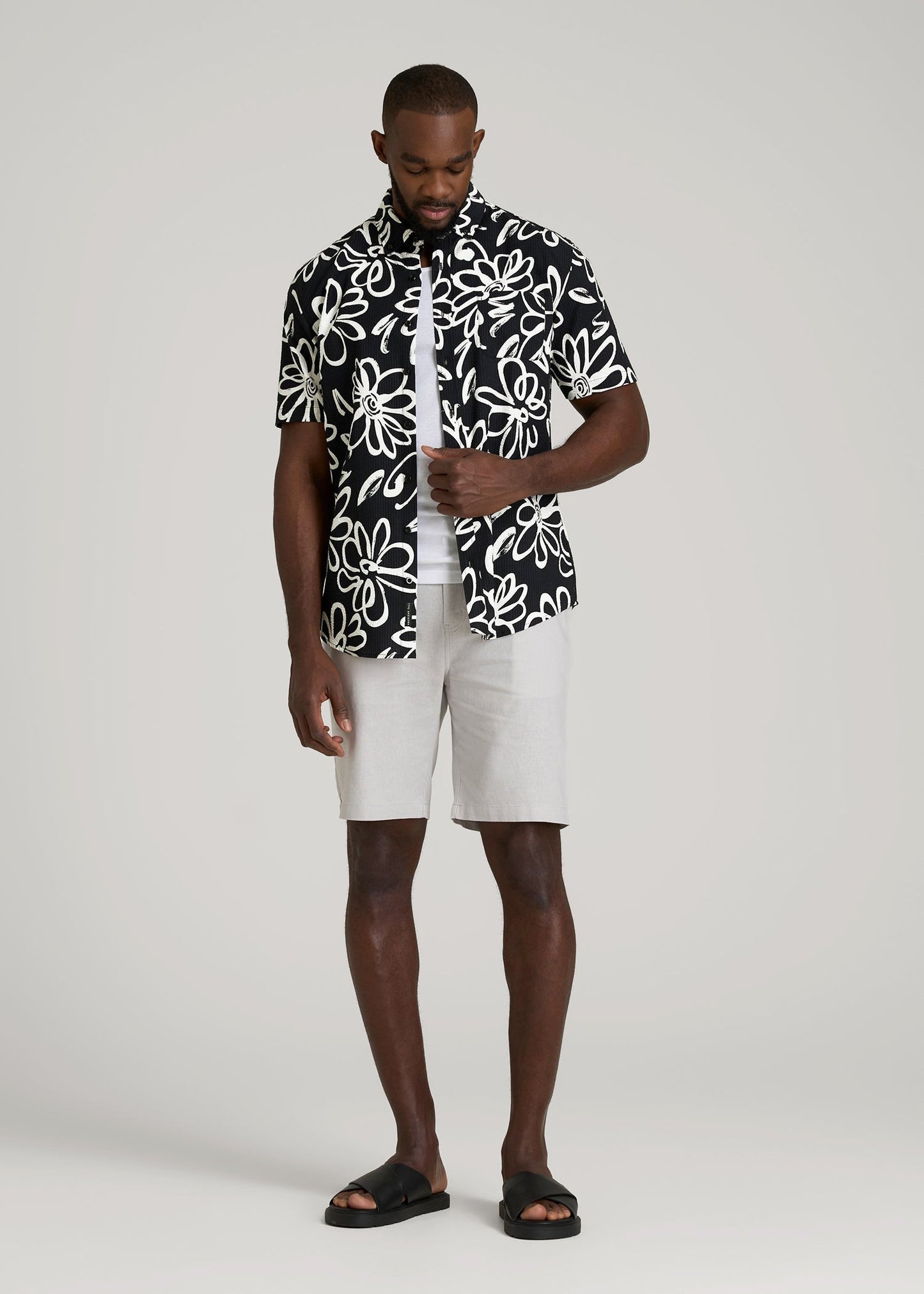 American Tall Men Seersucker Short Sleeve Shirt for Tall Men in Black and White Floral