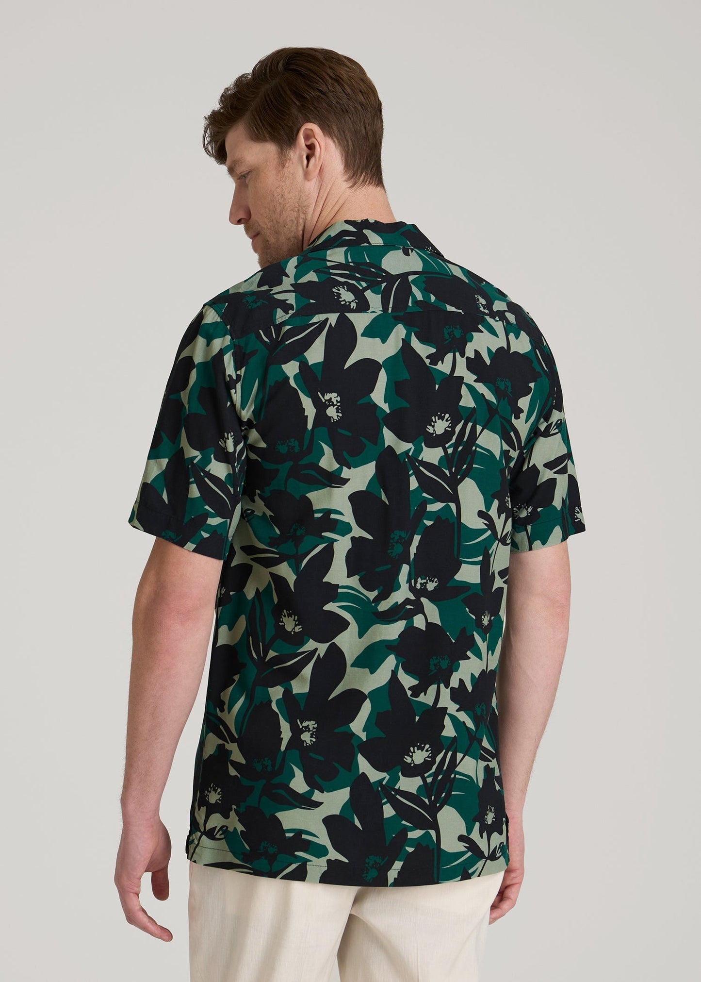 American Tall Men Short Sleeve Resort Shirt for Tall Men in Green and Black Floral