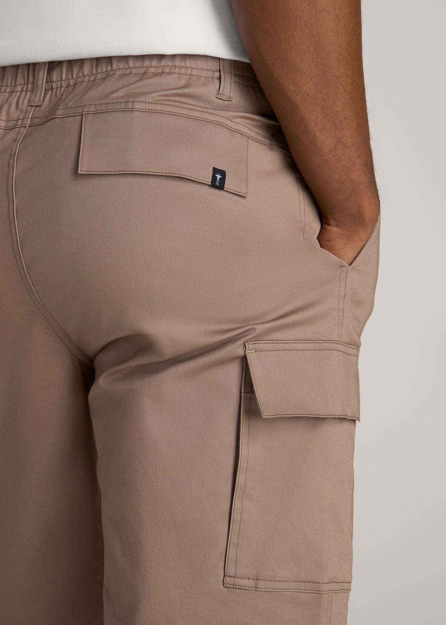 American Tall Men Stretch Twill Cargo Shorts for Tall Men in Dark Sand