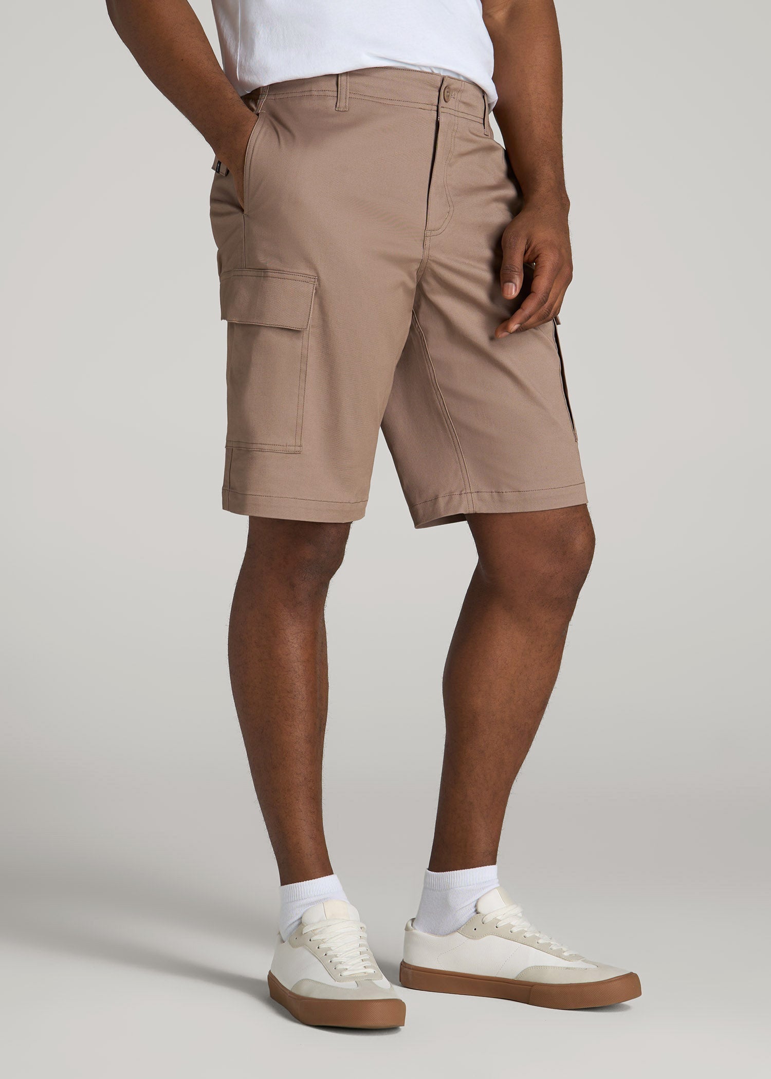 American Tall Men Stretch Twill Cargo Shorts for Tall Men in Dark Sand