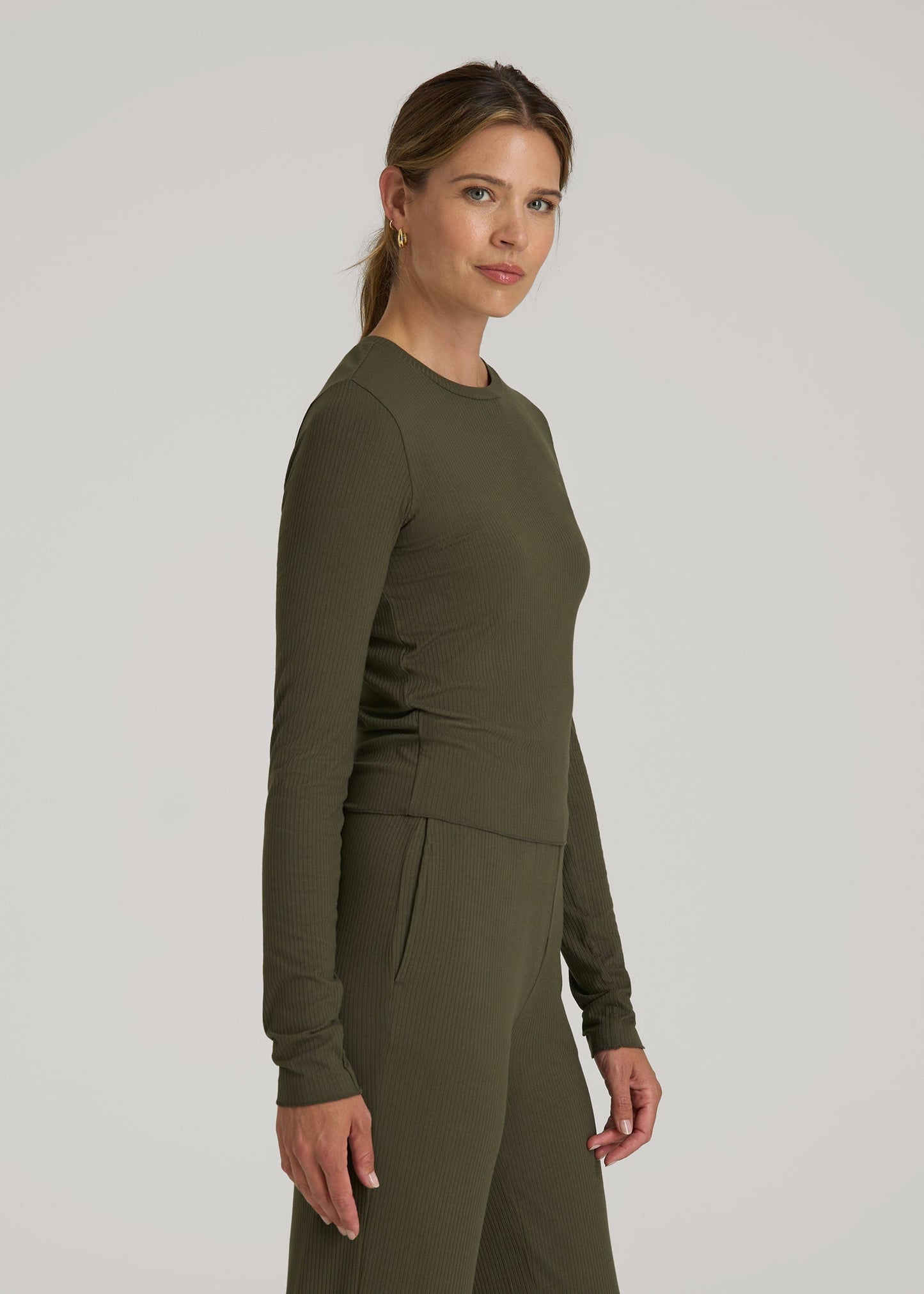 American Tall Men Lightweight Ribbed Cropped Lounge Shirt for Tall Women in Forest Night