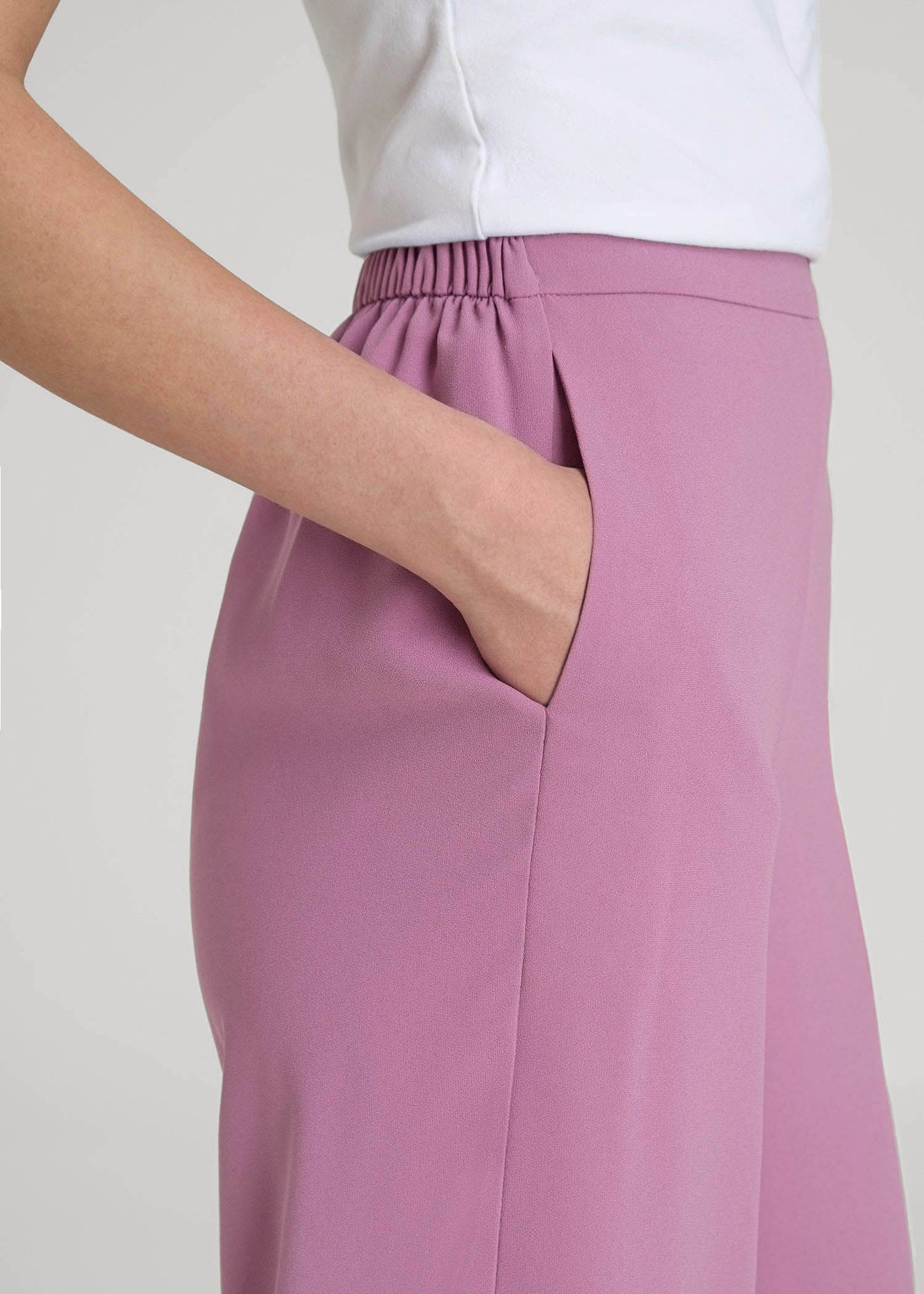 American Tall Men|Women Pull-On Crepe Ultra Wide Pants for Tall Women in Argyle Purple