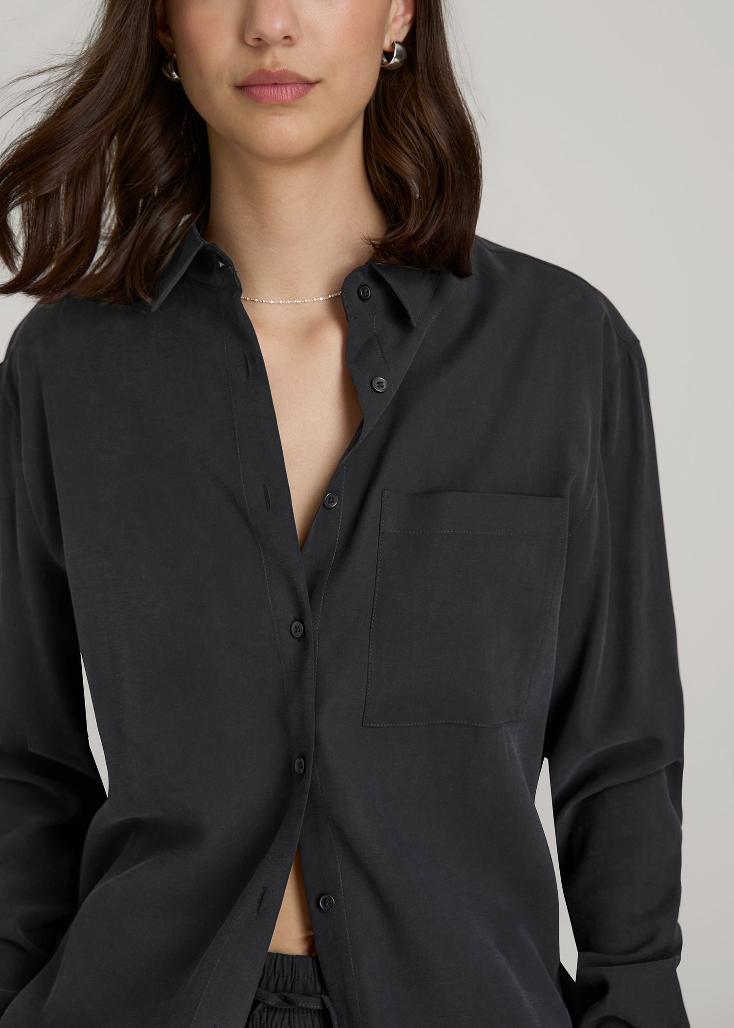 American Tall Women Relaxed Button-Up Single-Pocket Blouse for Tall Women in Vintage Black