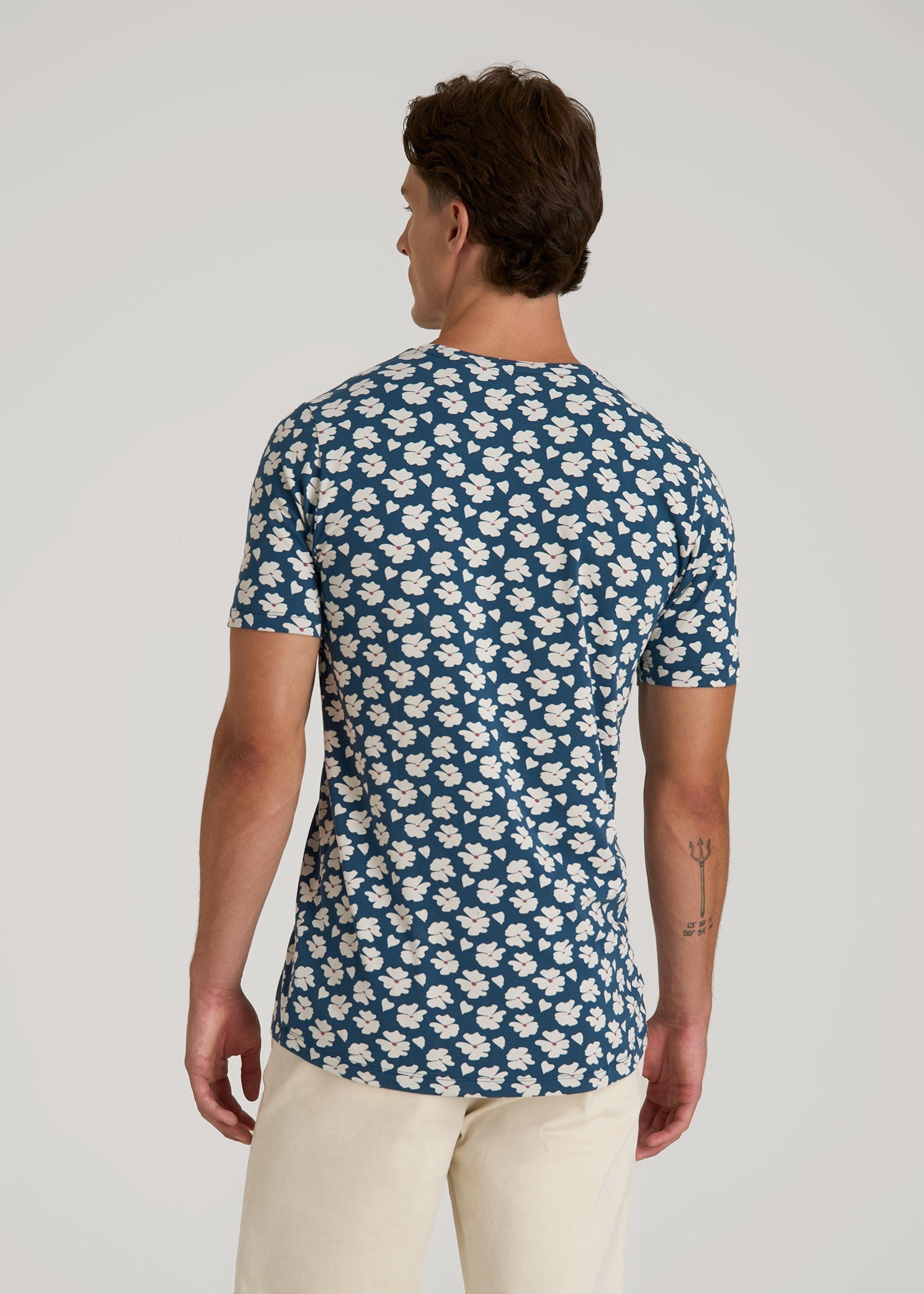 American Tall Men Stretch Pima Cotton Printed Tee for Tall Men in Bright Blue Floral