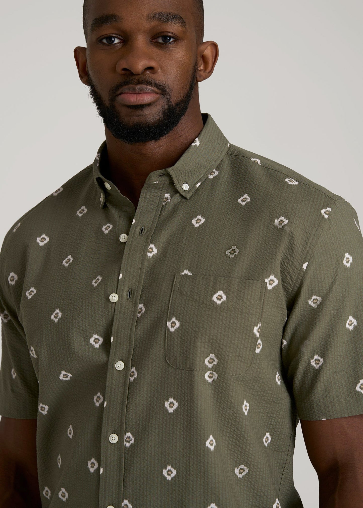 American Tall Men Seersucker Short Sleeve Shirt for Tall Men in Olive and Beige Floral