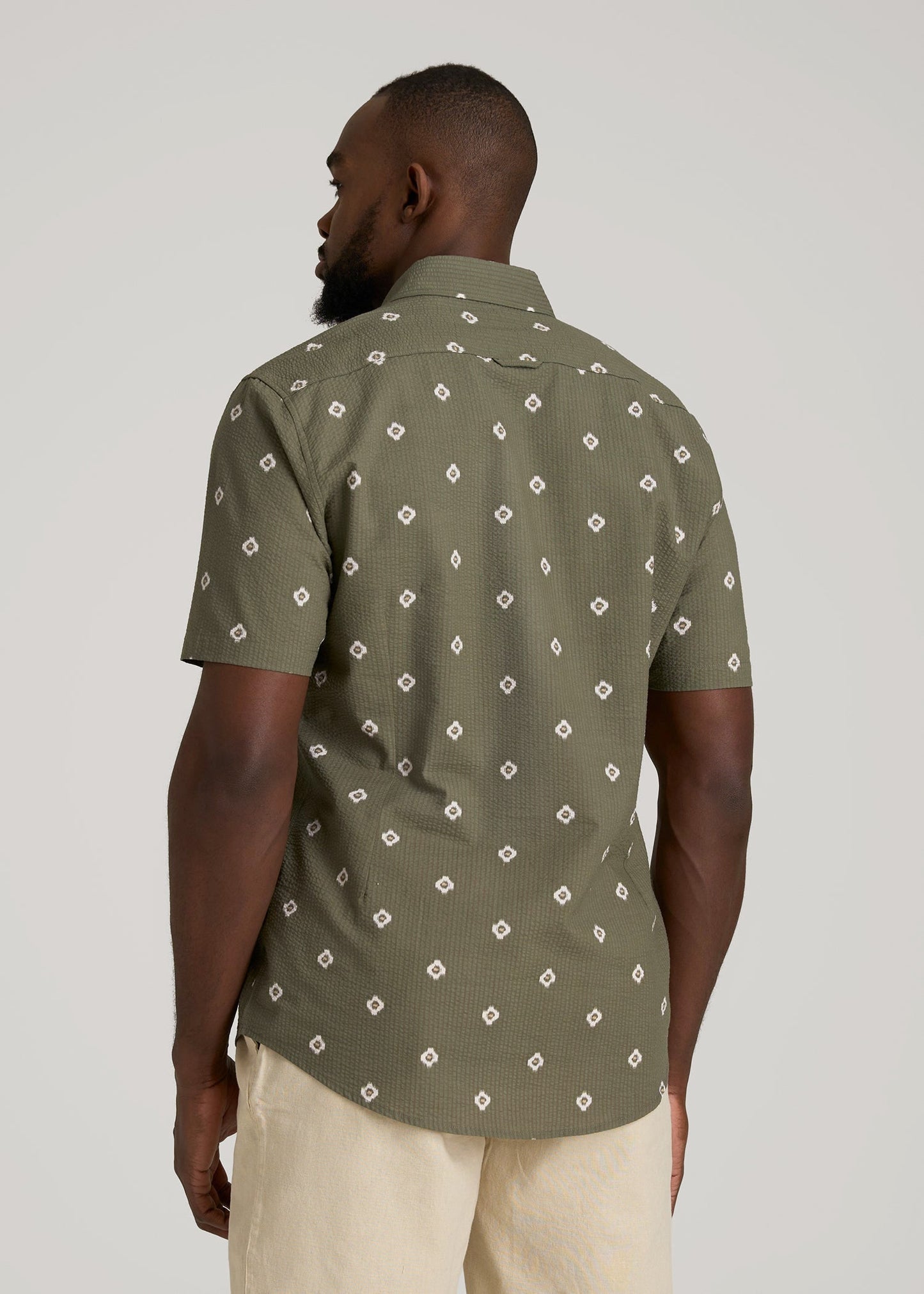 American Tall Men Seersucker Short Sleeve Shirt for Tall Men in Olive and Beige Floral