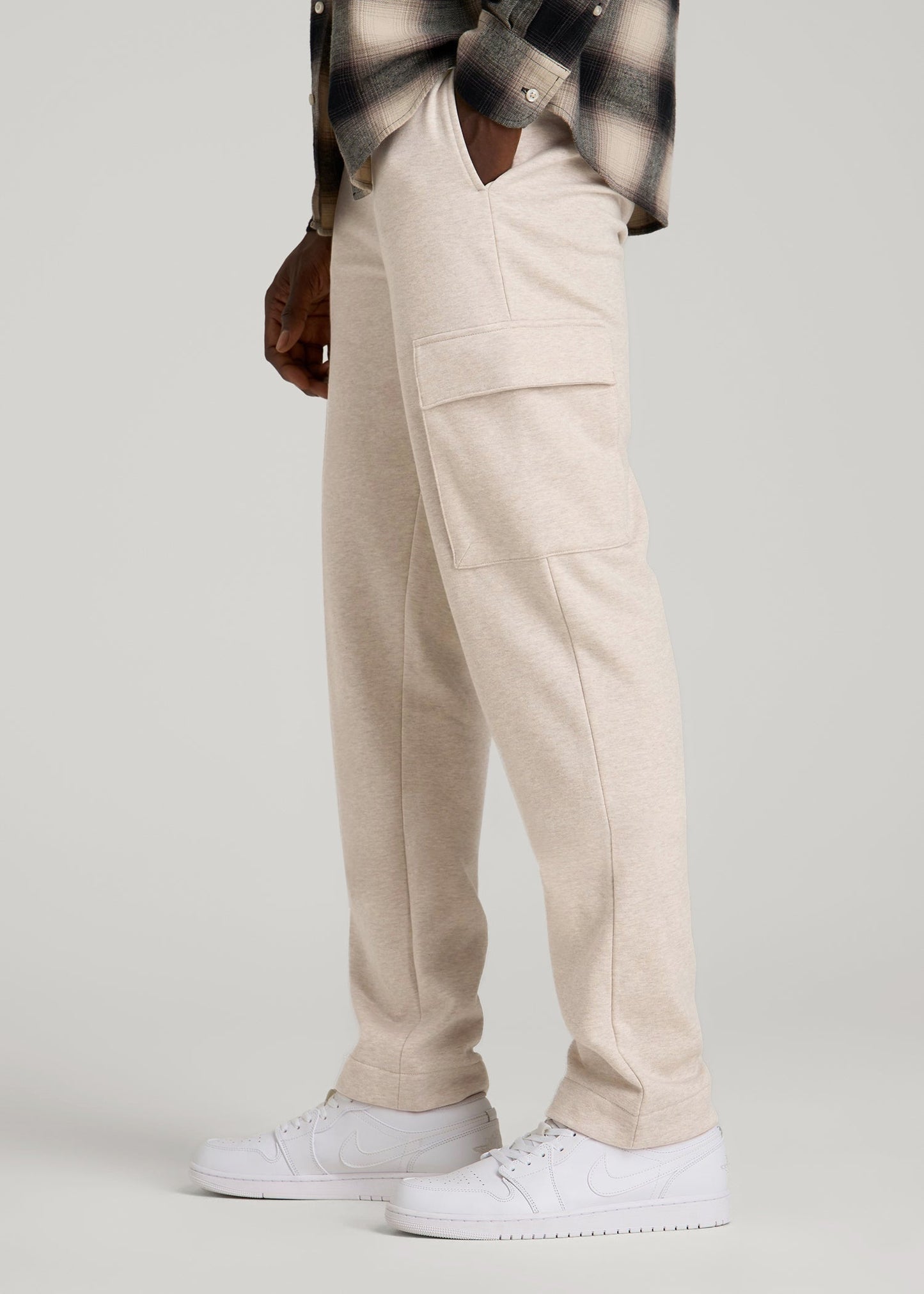 American Tall Men Wearever Fleece Straight Leg Cargo Sweatpant for Tall Men in Oatmeal Mix