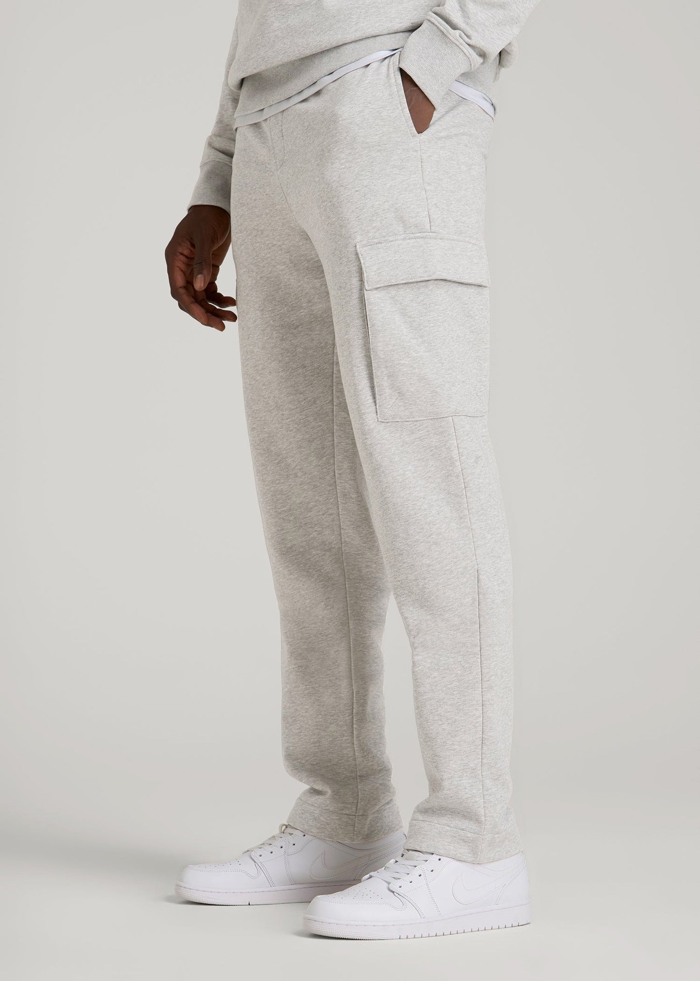 American Tall Men Wearever Fleece Straight Leg Cargo Sweatpant for Tall Men in Grey Mix