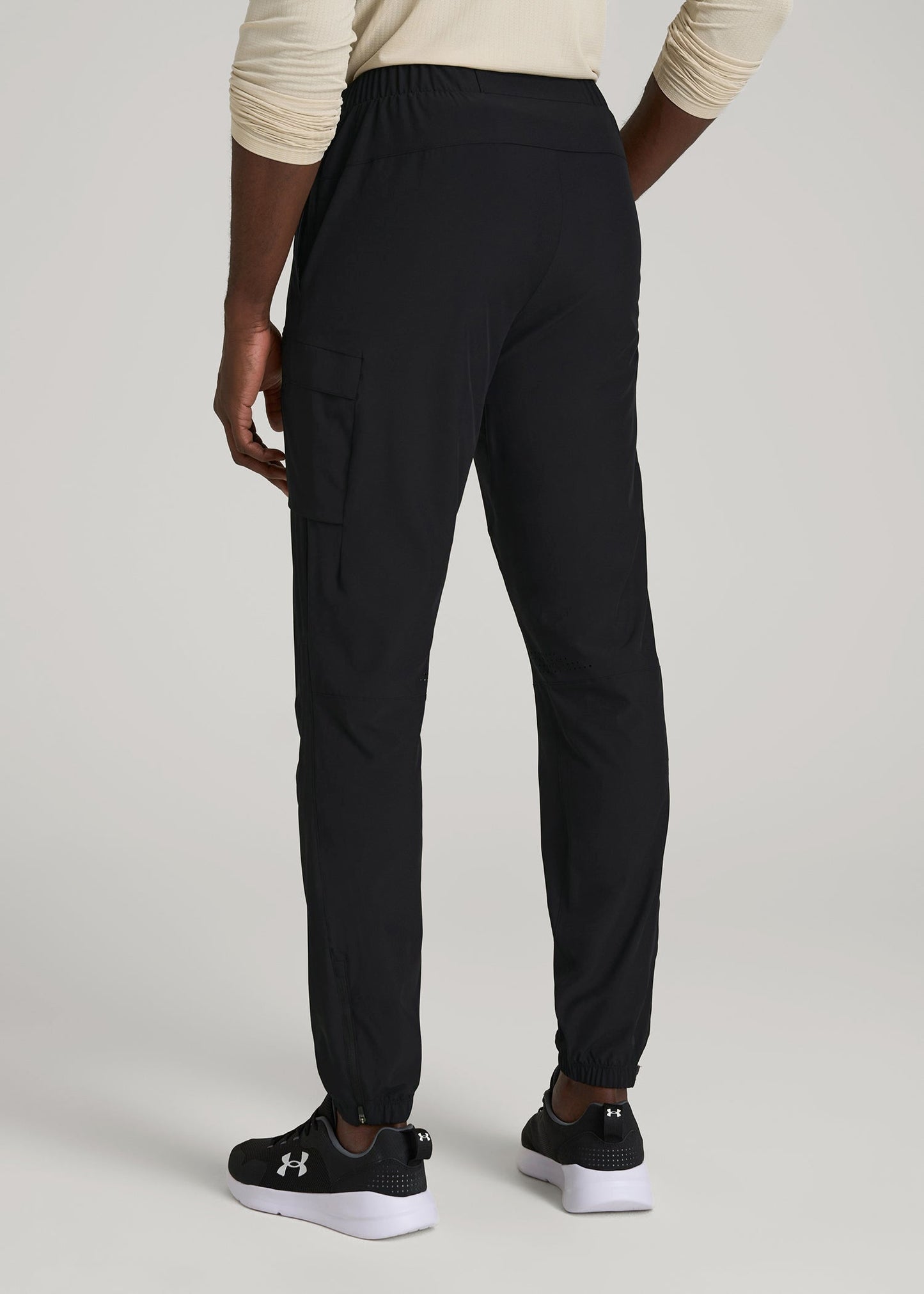 American Tall Men Featherweight Cargo Training Jogger for Tall Men in Black