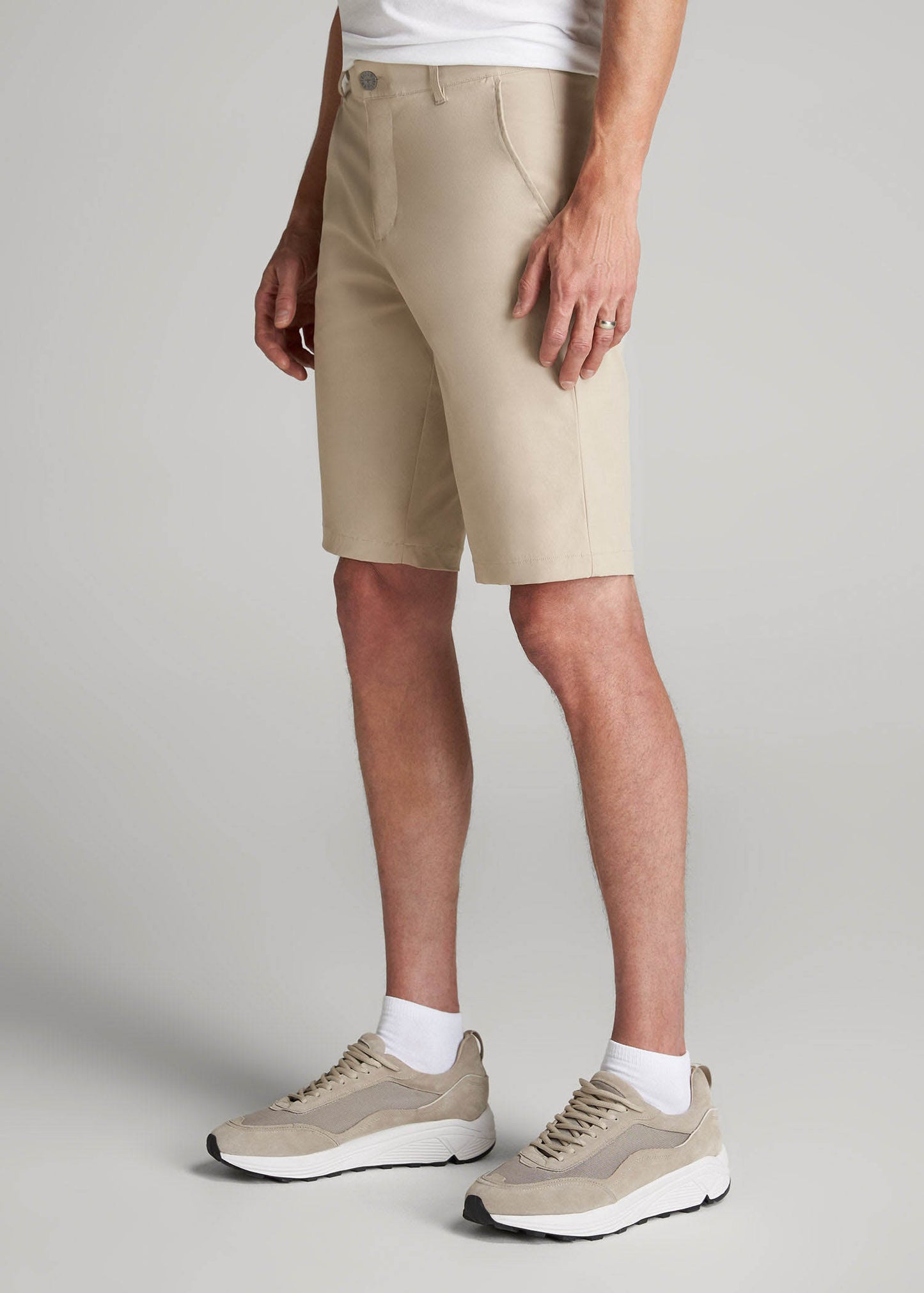 American Tall Men Traveler Chino Shorts for Tall Men in Light Khaki