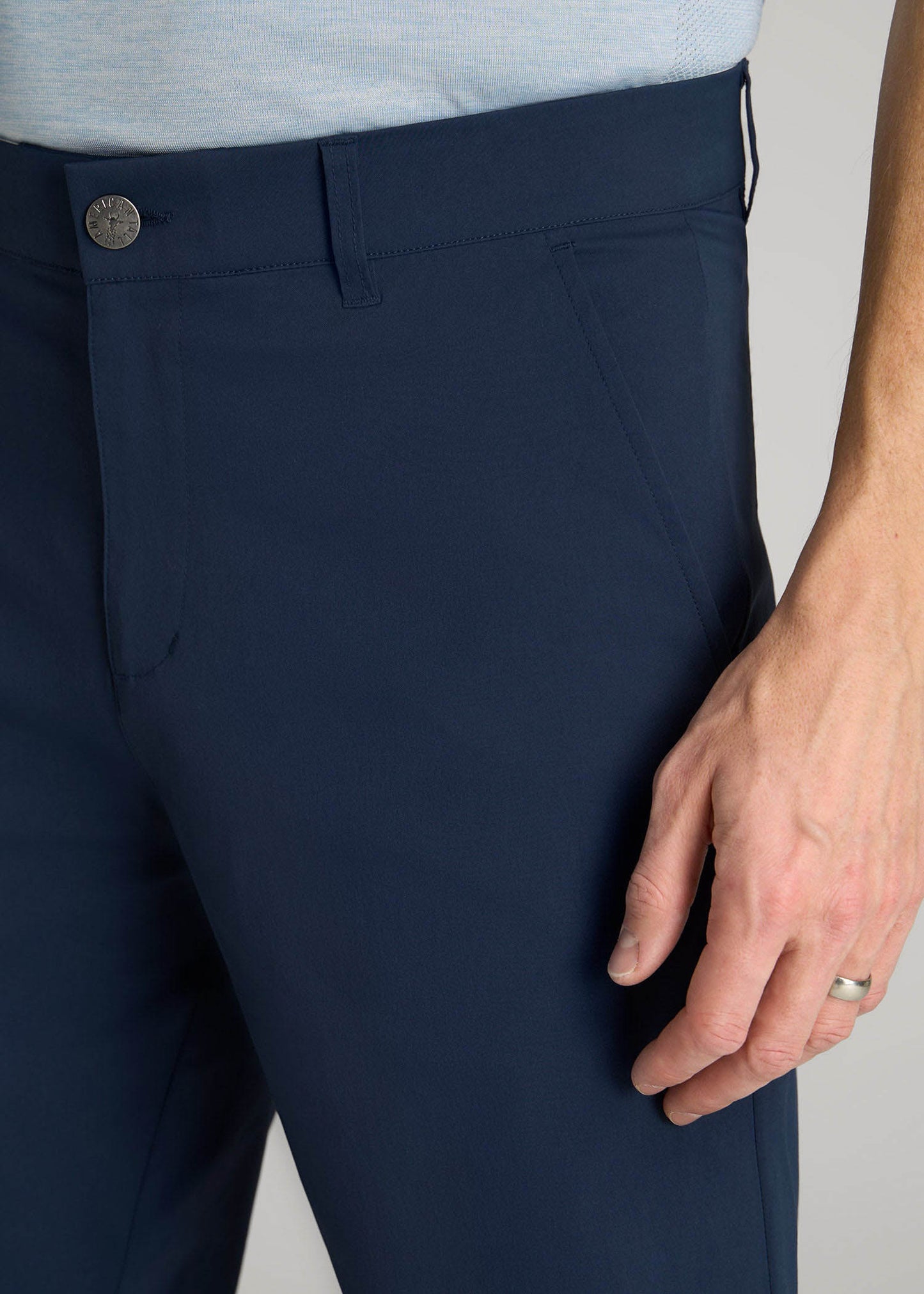 American Tall Men Traveler Chino Shorts for Tall Men in Marine Navy