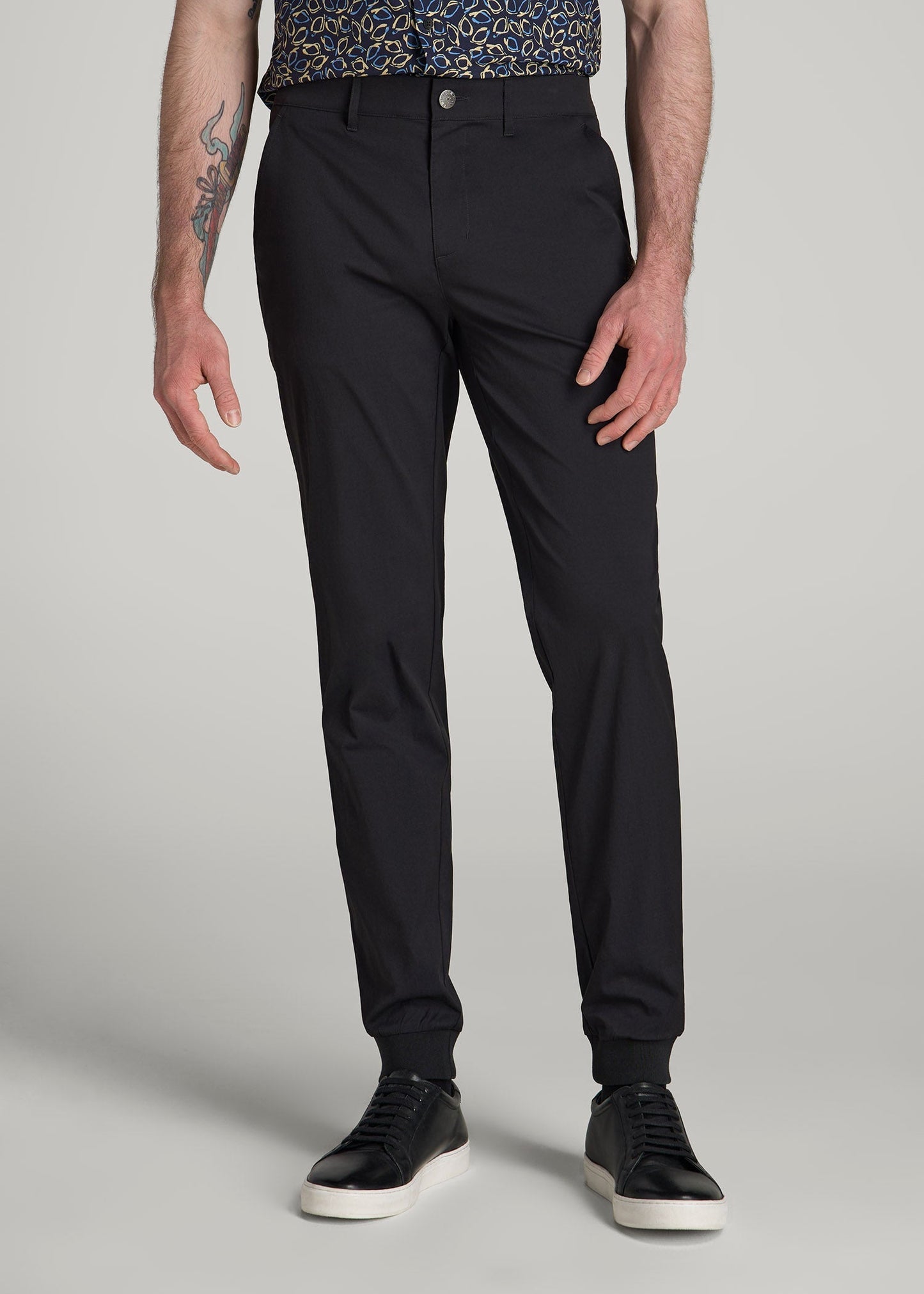 American Tall Men Traveler Joggers for Tall Men in Black