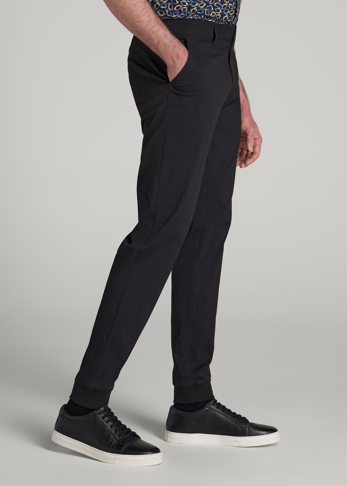 American Tall Men Traveler Joggers for Tall Men in Black