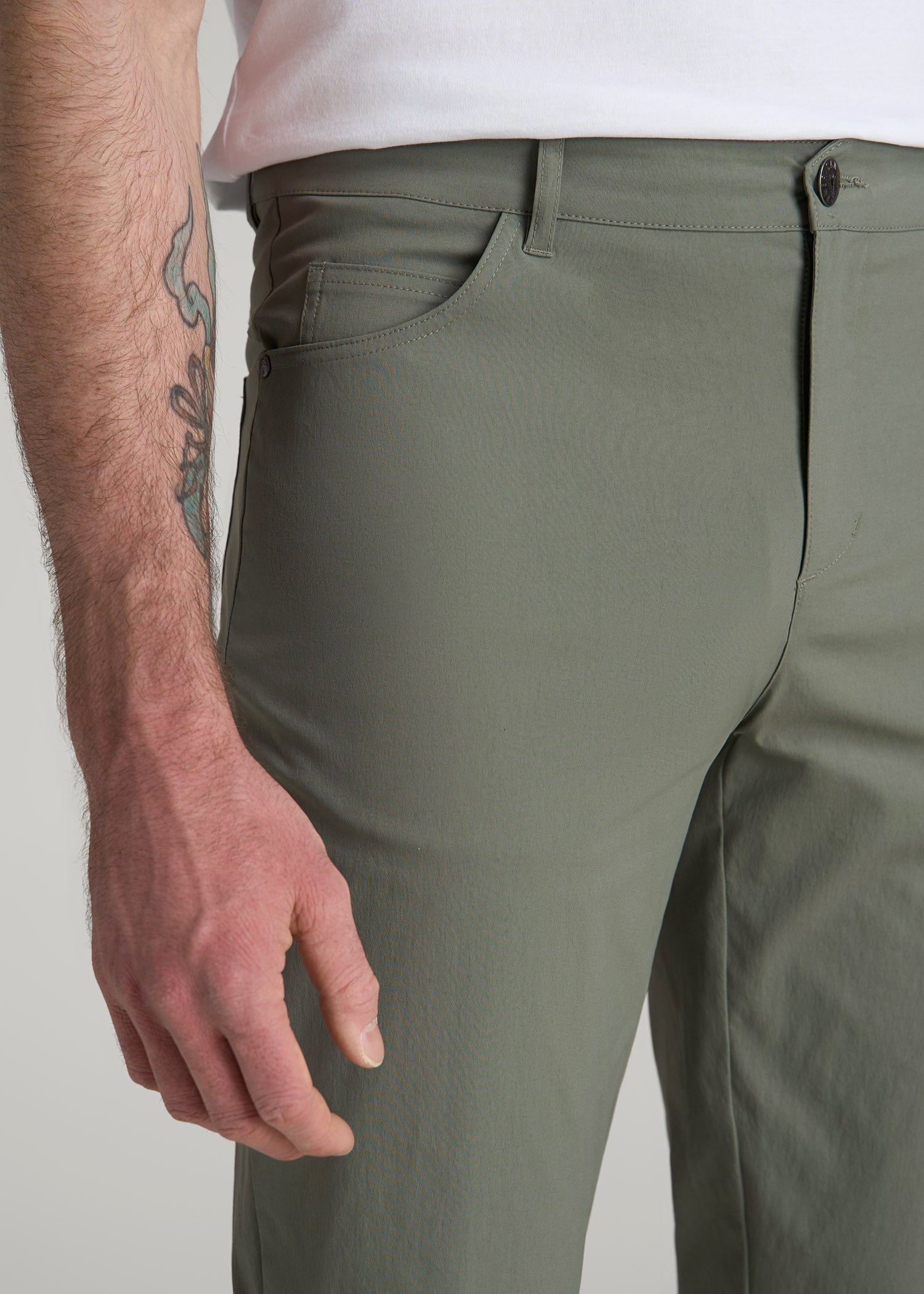 American Tall Men TAPERED-FIT Traveler Pants for Tall Men in Wreath Green
