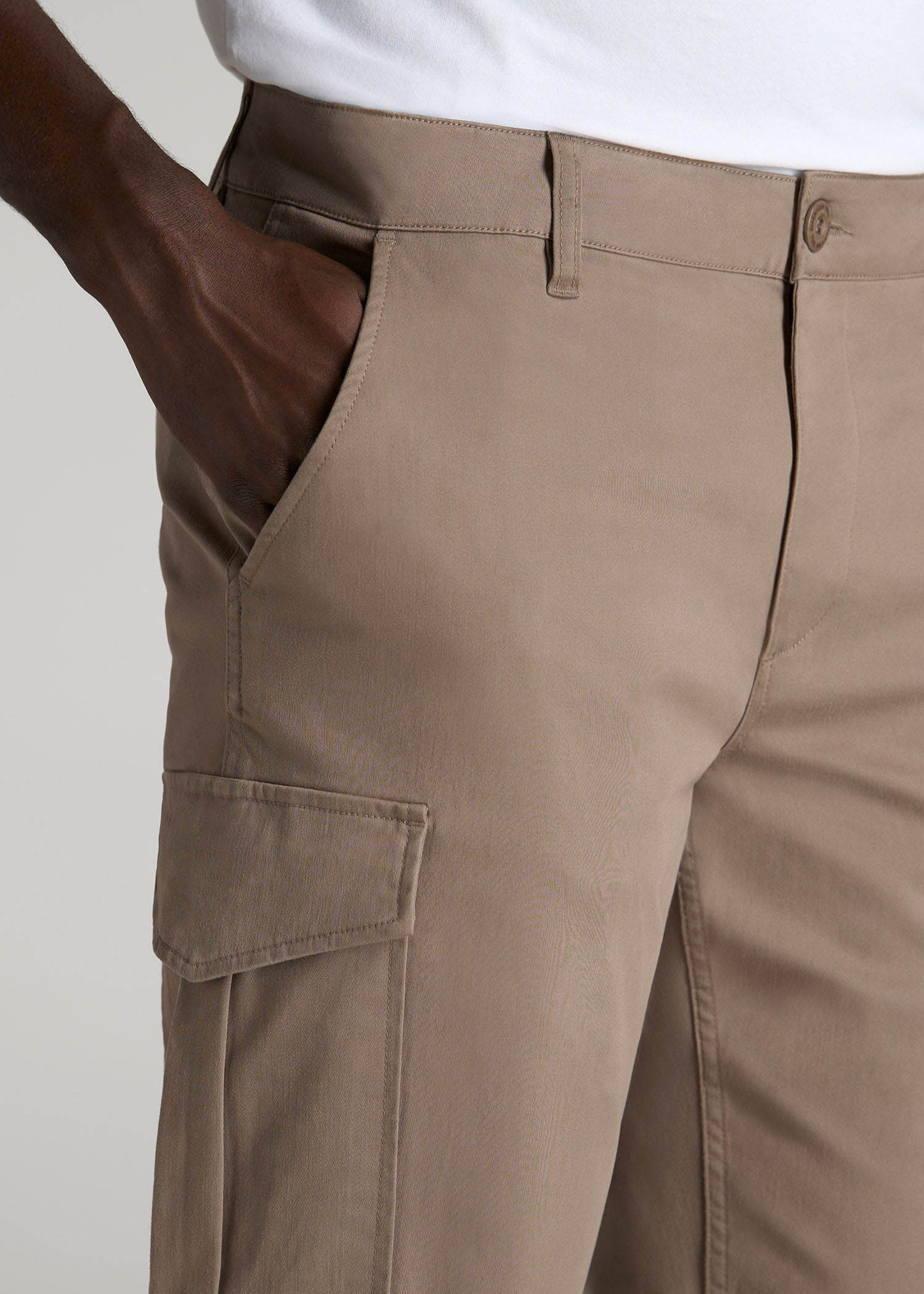 American Tall Men TAPERED-FIT Stretch Cotton Cargo Jogger Pants for Tall Men in Dark Sand