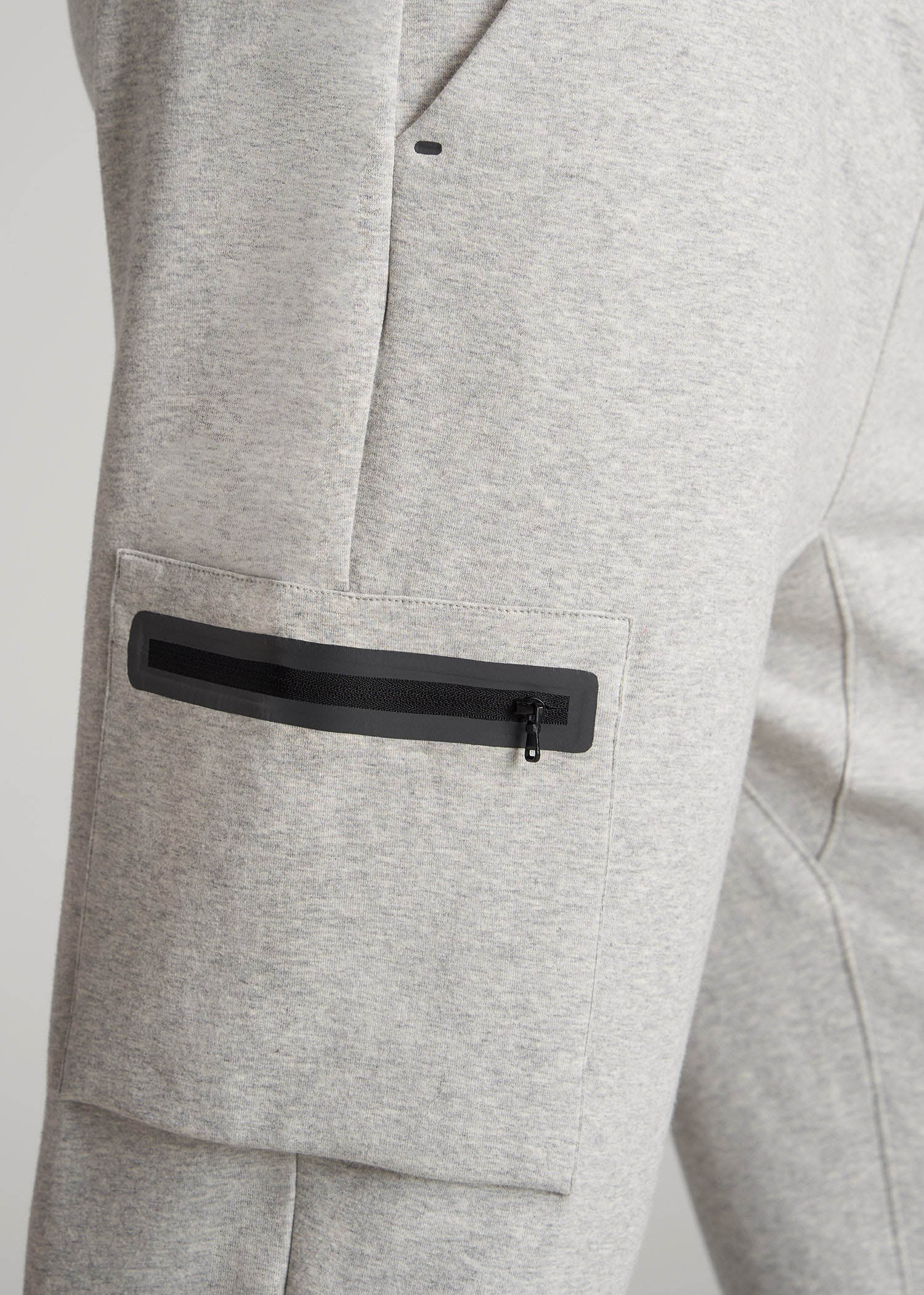 American Tall Men Tech Motion Fleece Cargo Joggers for Tall Men in Grey Mix