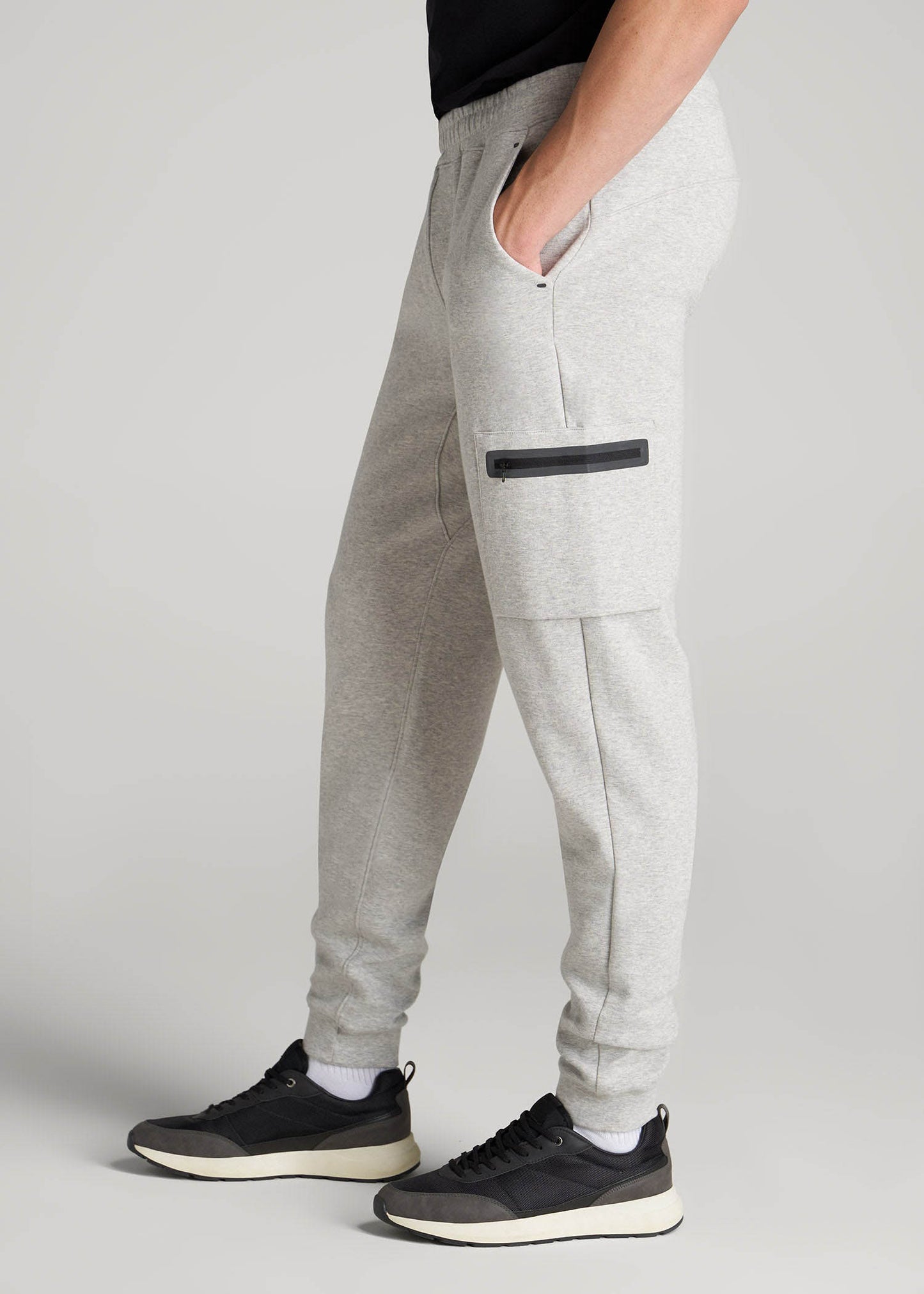American Tall Men Tech Motion Fleece Cargo Joggers for Tall Men in Grey Mix