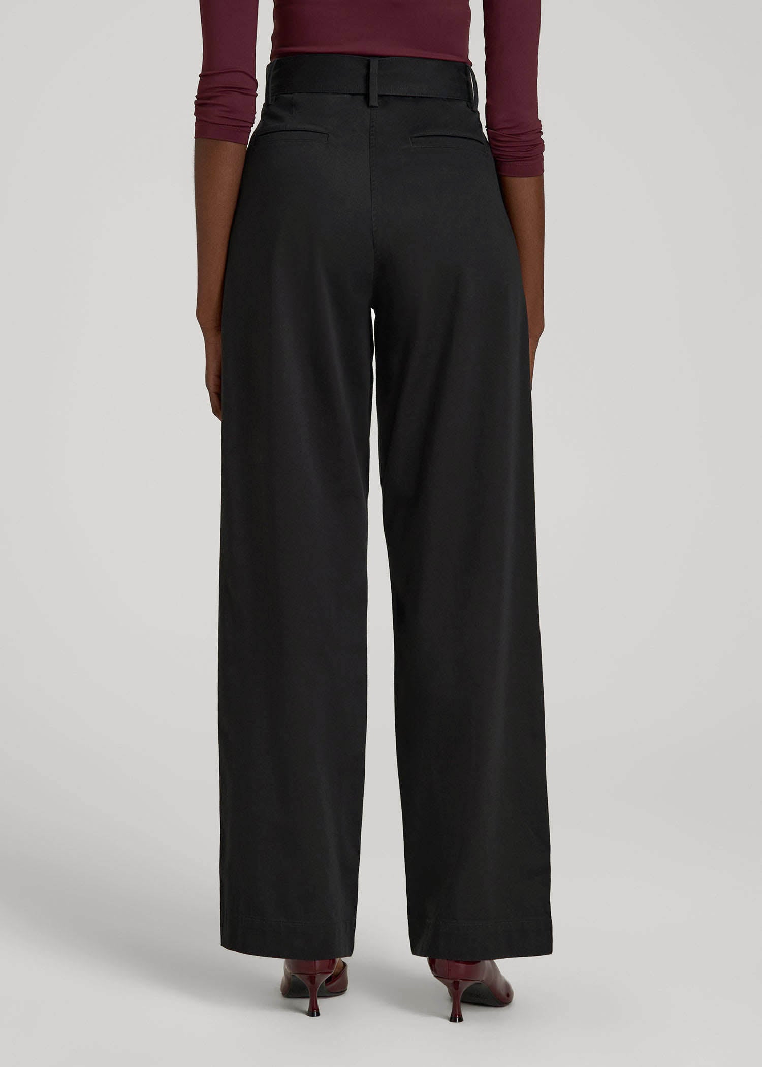 American Tall Women Pleated Wide Leg Chino With Belt for Tall Women in Deep Black