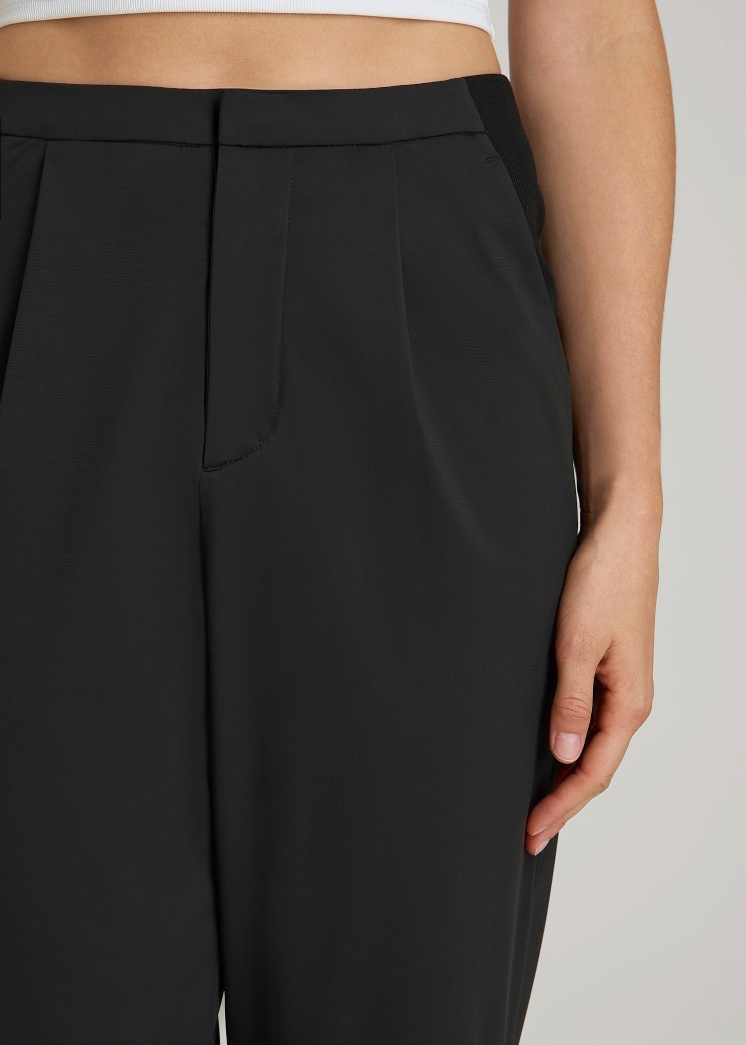 American Tall Women Commuter Pleated Jogger Pant for Tall Women in Black