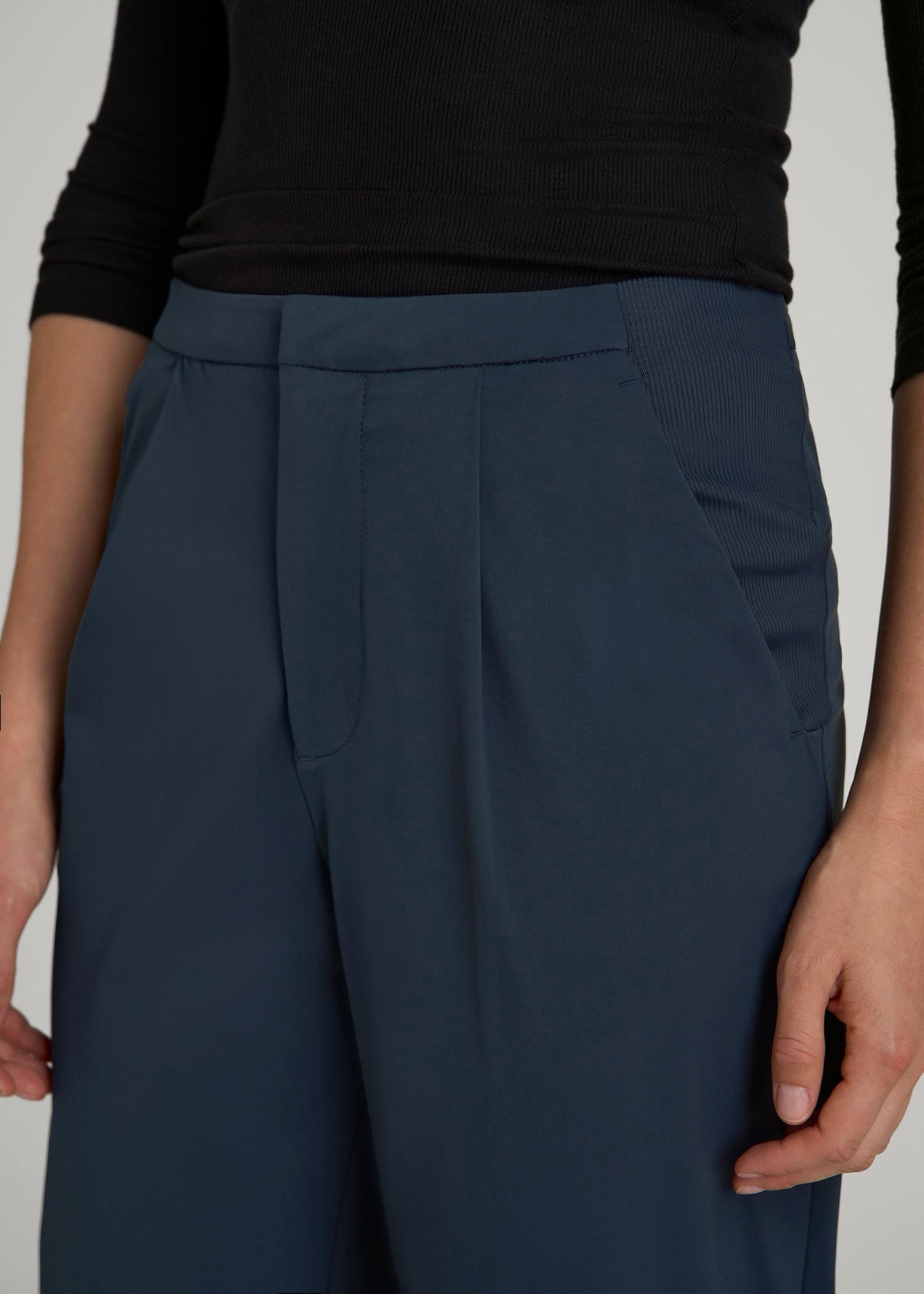 American Tall Women Commuter Pleated Jogger Pant in for Tall Women Navy